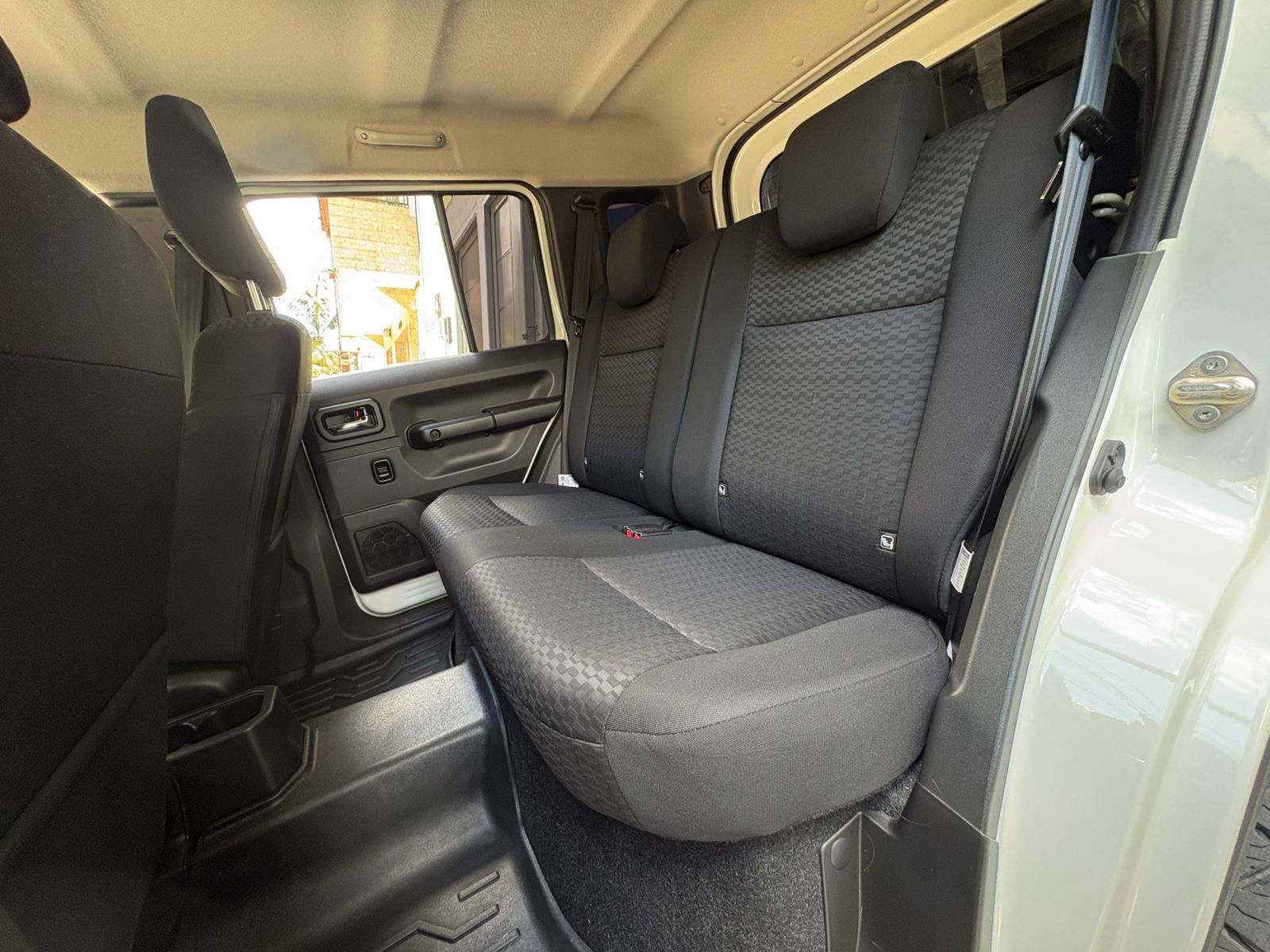 SUZUKI JIMNY ALL GRIP 2026 - Imagen 16