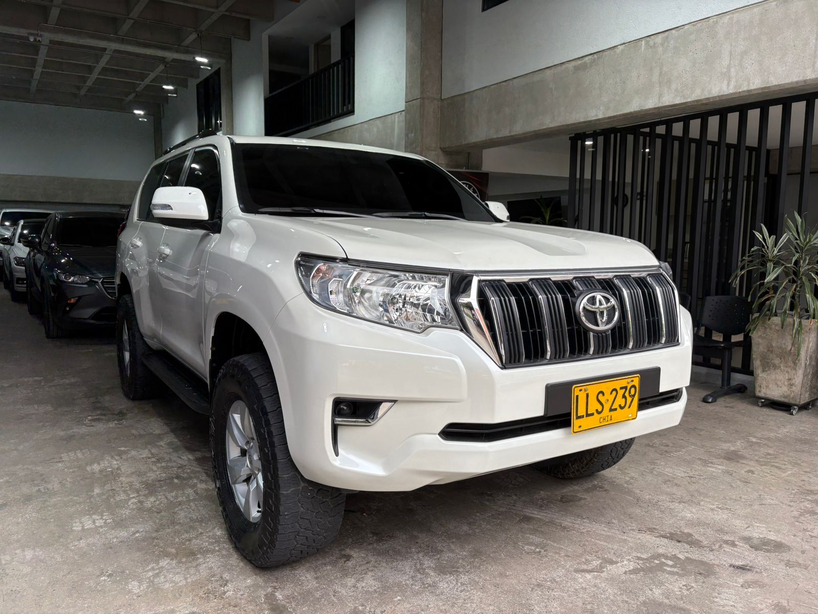 TOYOTA PRADO TXL BLINDADA 2022 - Imagen 3