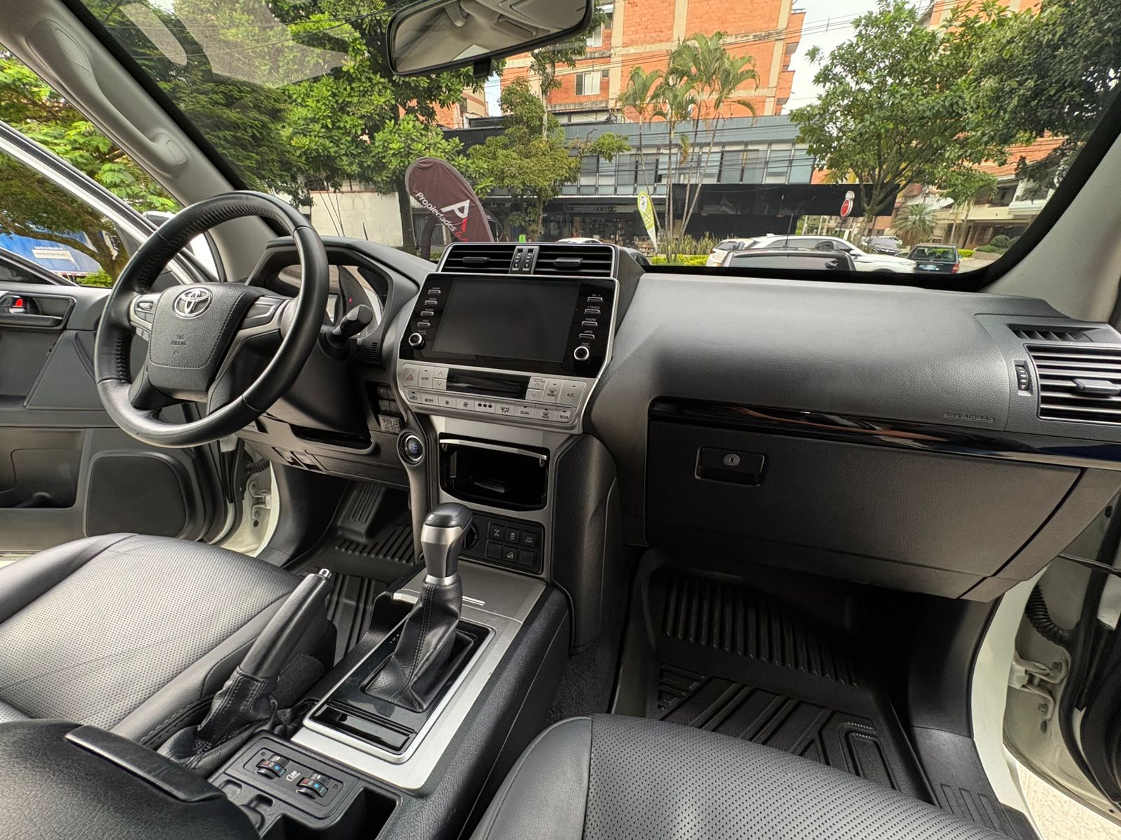 TOYOTA PRADO TXL BLINDADA 2022 - Imagen 21