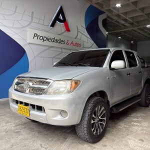 TOYOTA HILUX 2006