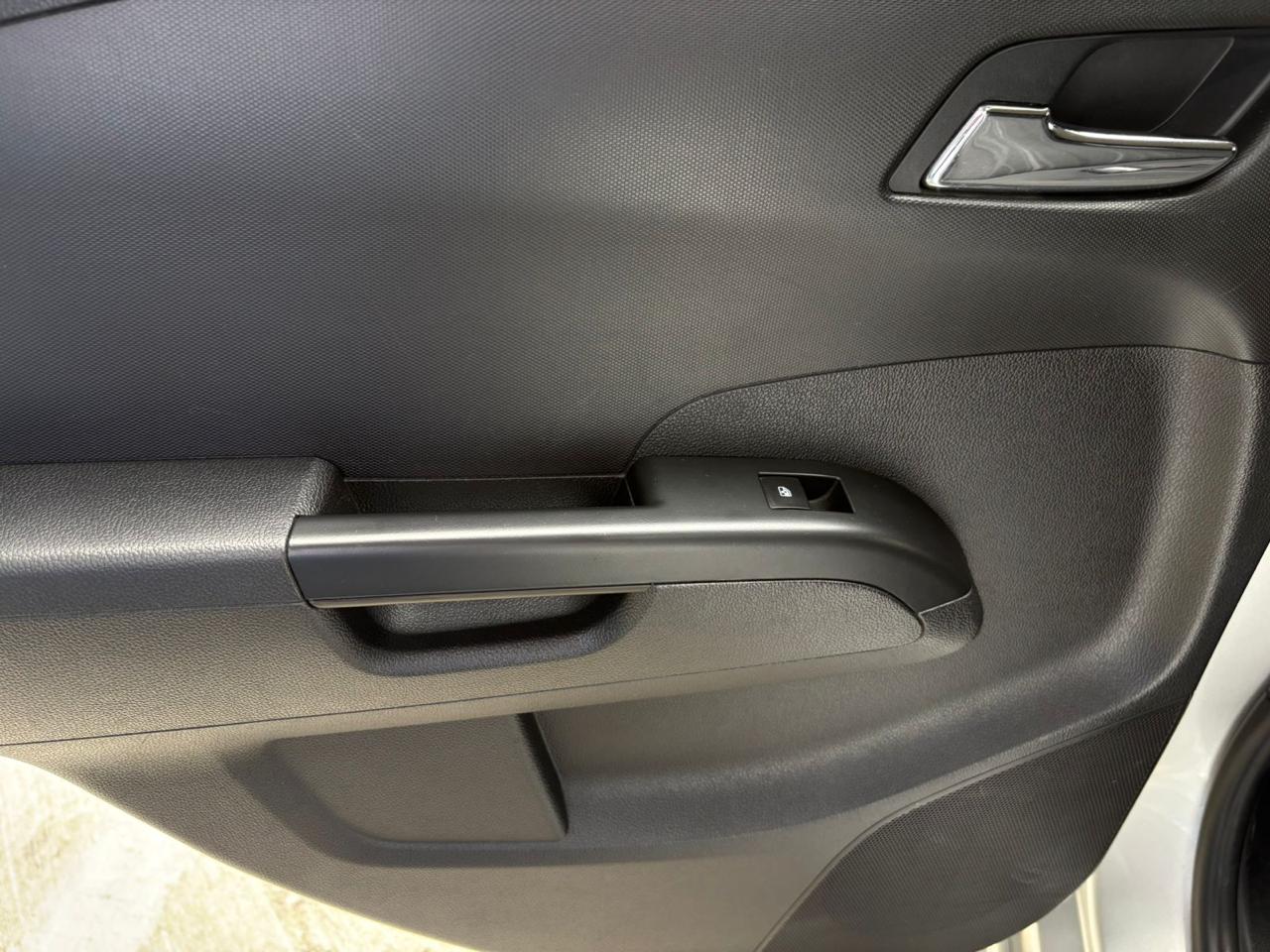 CHEVROLET SONIC LT 2015 - Imagen 16