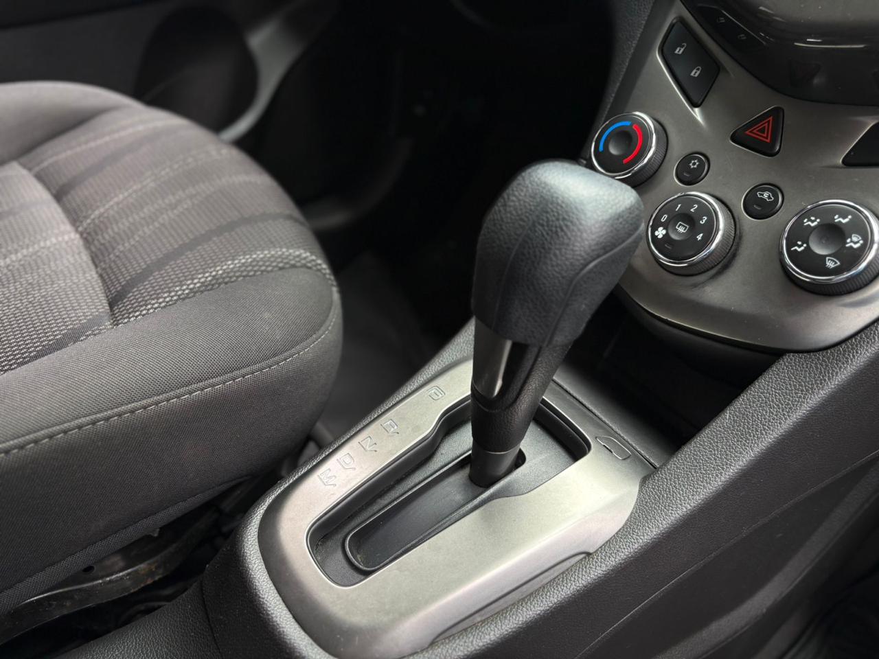 CHEVROLET SONIC LT 2015 - Imagen 22