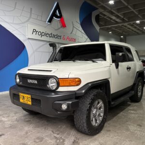 TOYOTA FJ CRUISER 2019