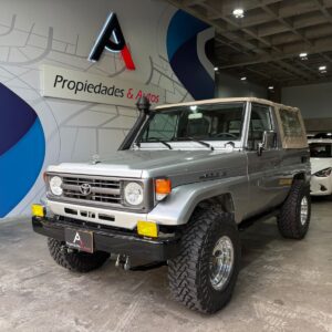 TOYOTA LAND CRUISER 1995