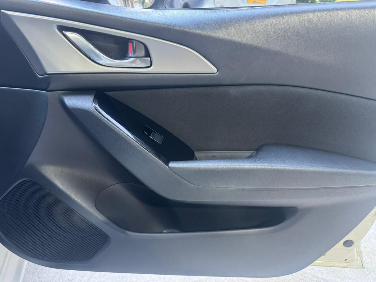 MAZDA 3 TOURING 2018 - Imagen 17