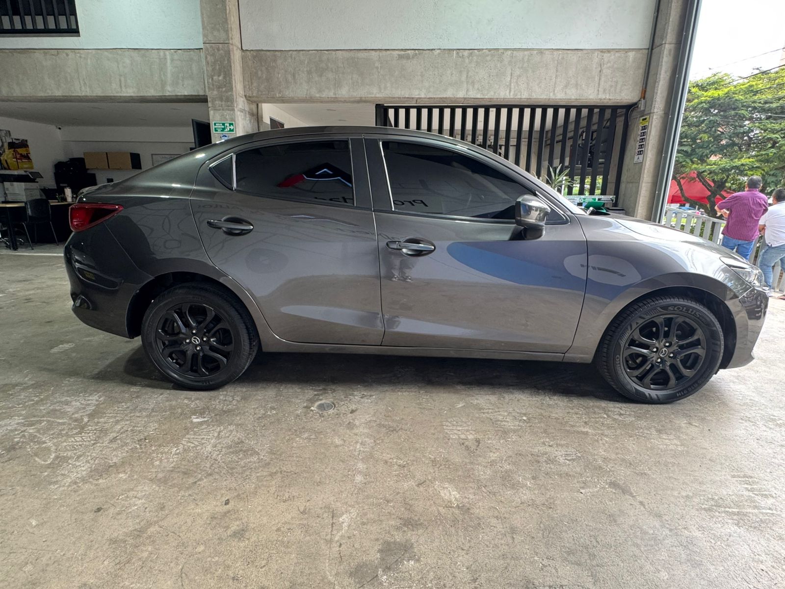 MAZDA 2 SEDAN GRAN TOURING LX 2022 - Imagen 4