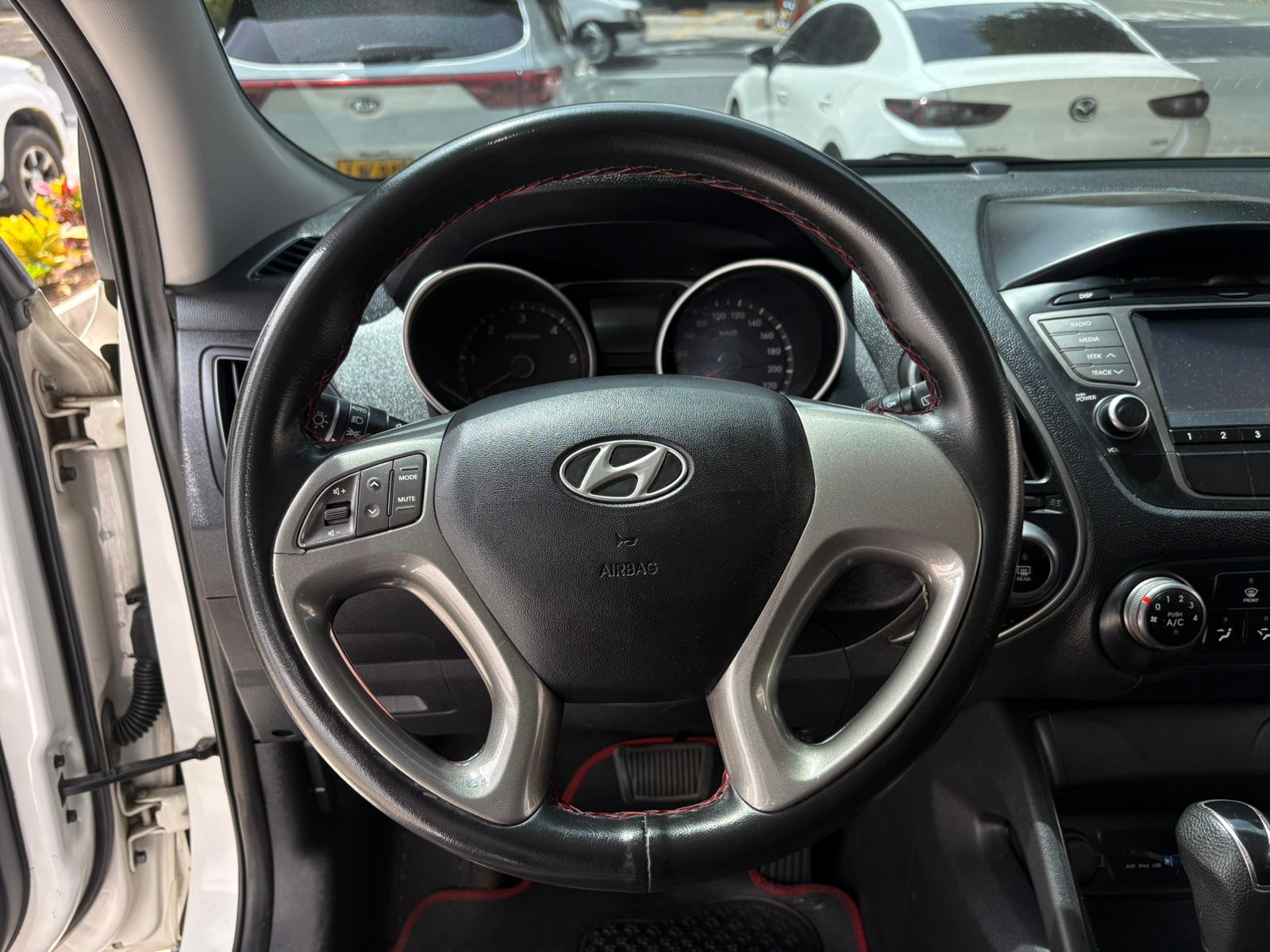 HYUNDAI TUCSON IX35 GLS 2015 - Imagen 12