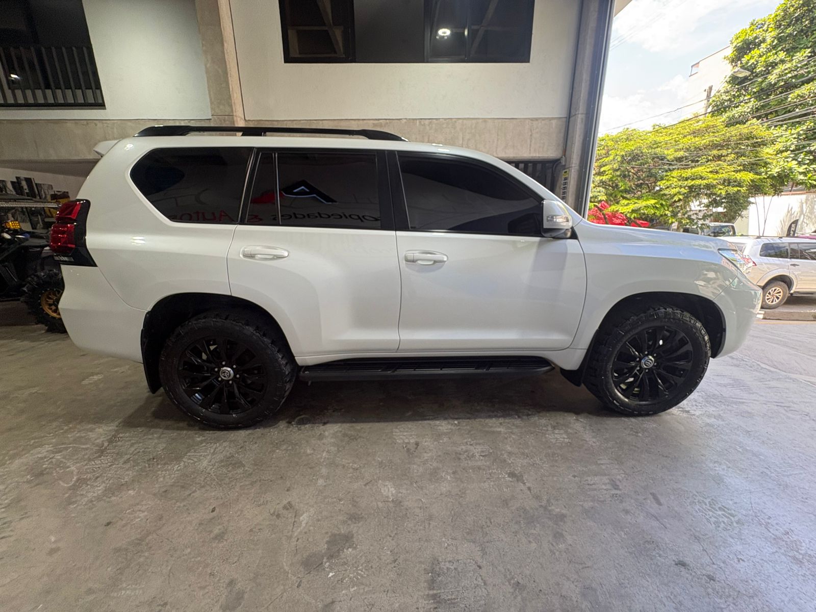 TOYOTA PRADO TXL BLINDAJE II 2022 - Imagen 4
