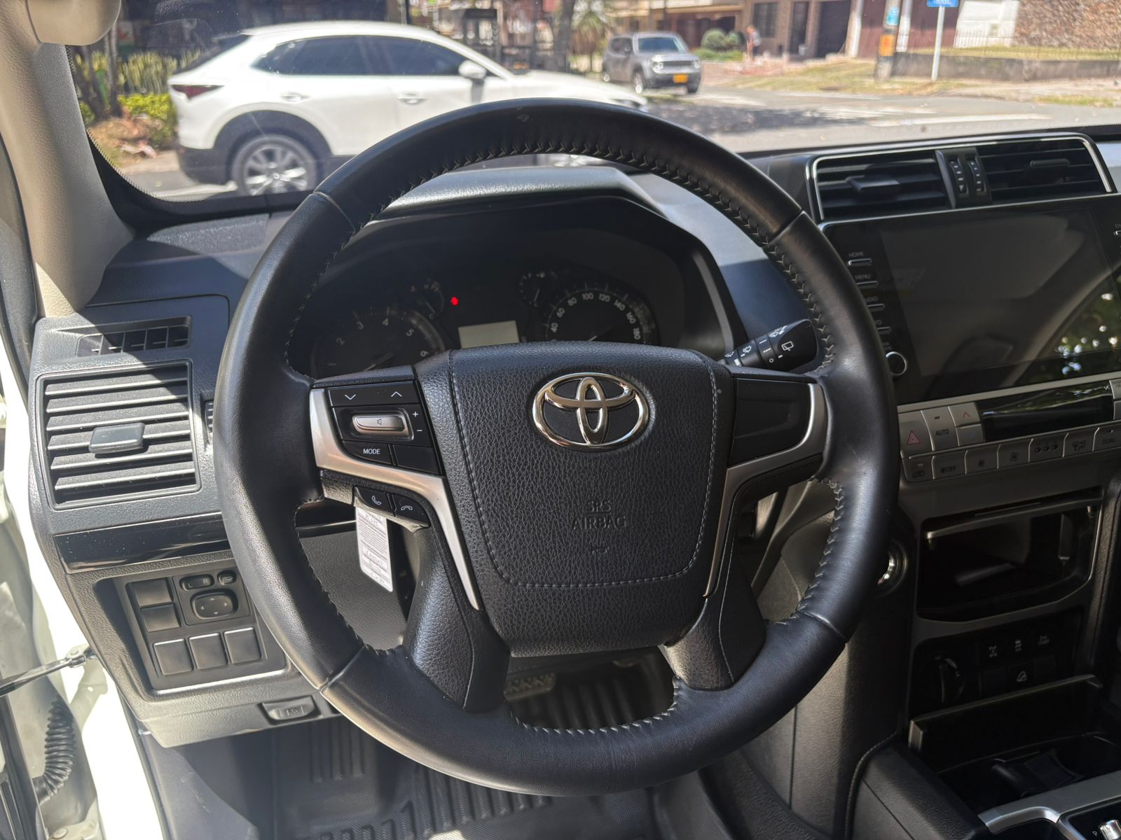 TOYOTA PRADO TXL BLINDAJE II 2022 - Imagen 11