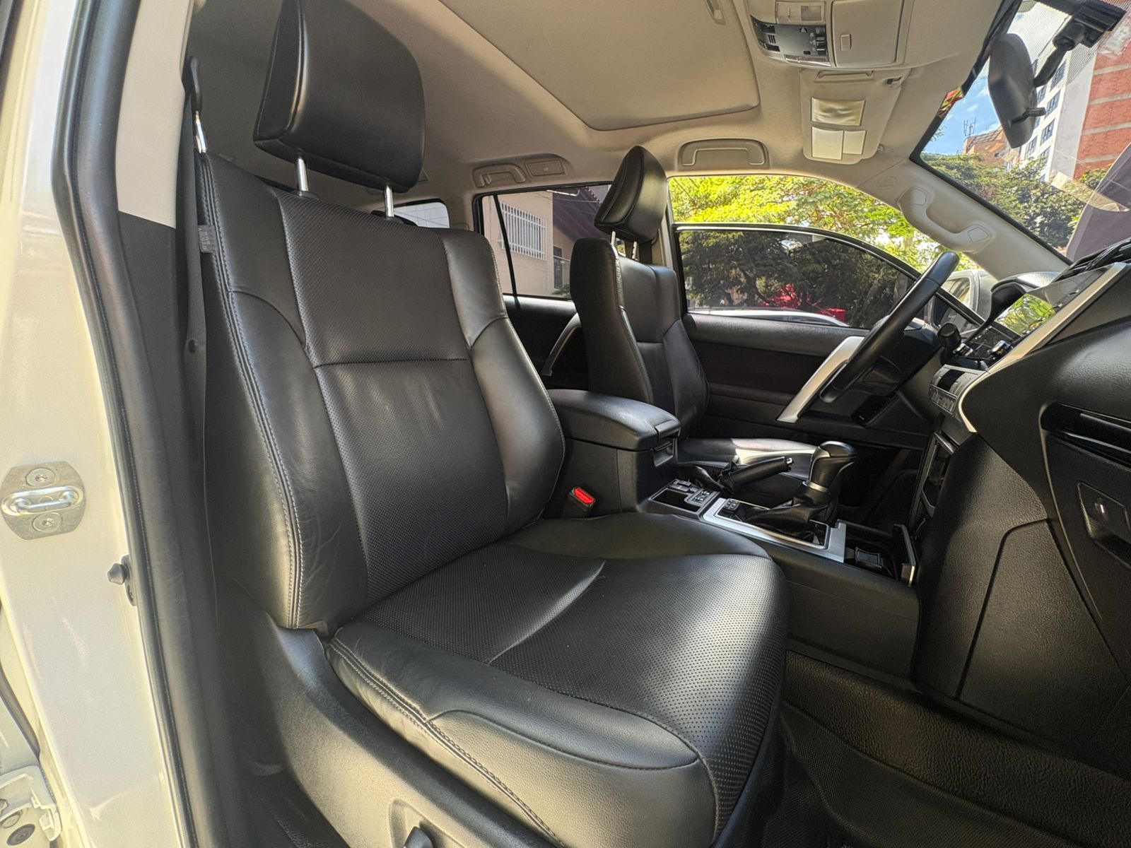 TOYOTA PRADO TXL BLINDAJE II 2022 - Imagen 24