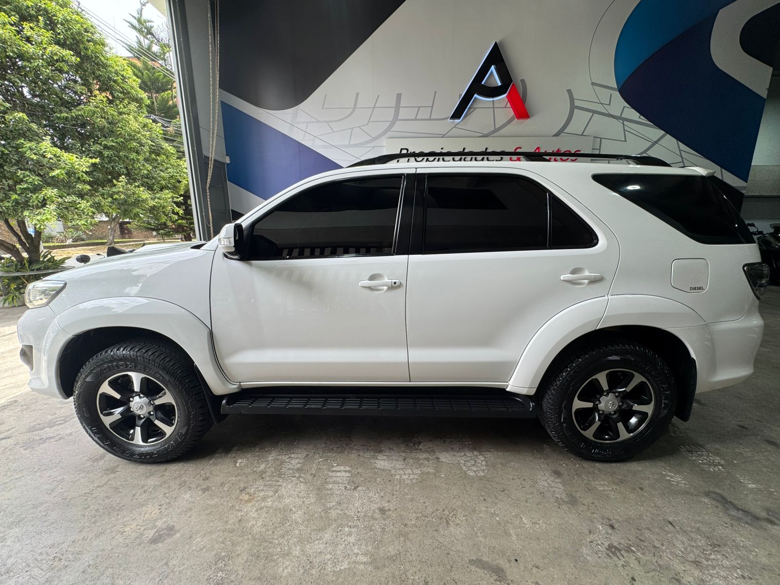 TOYOTA FORTUNER SRV 2014 - Imagen 8