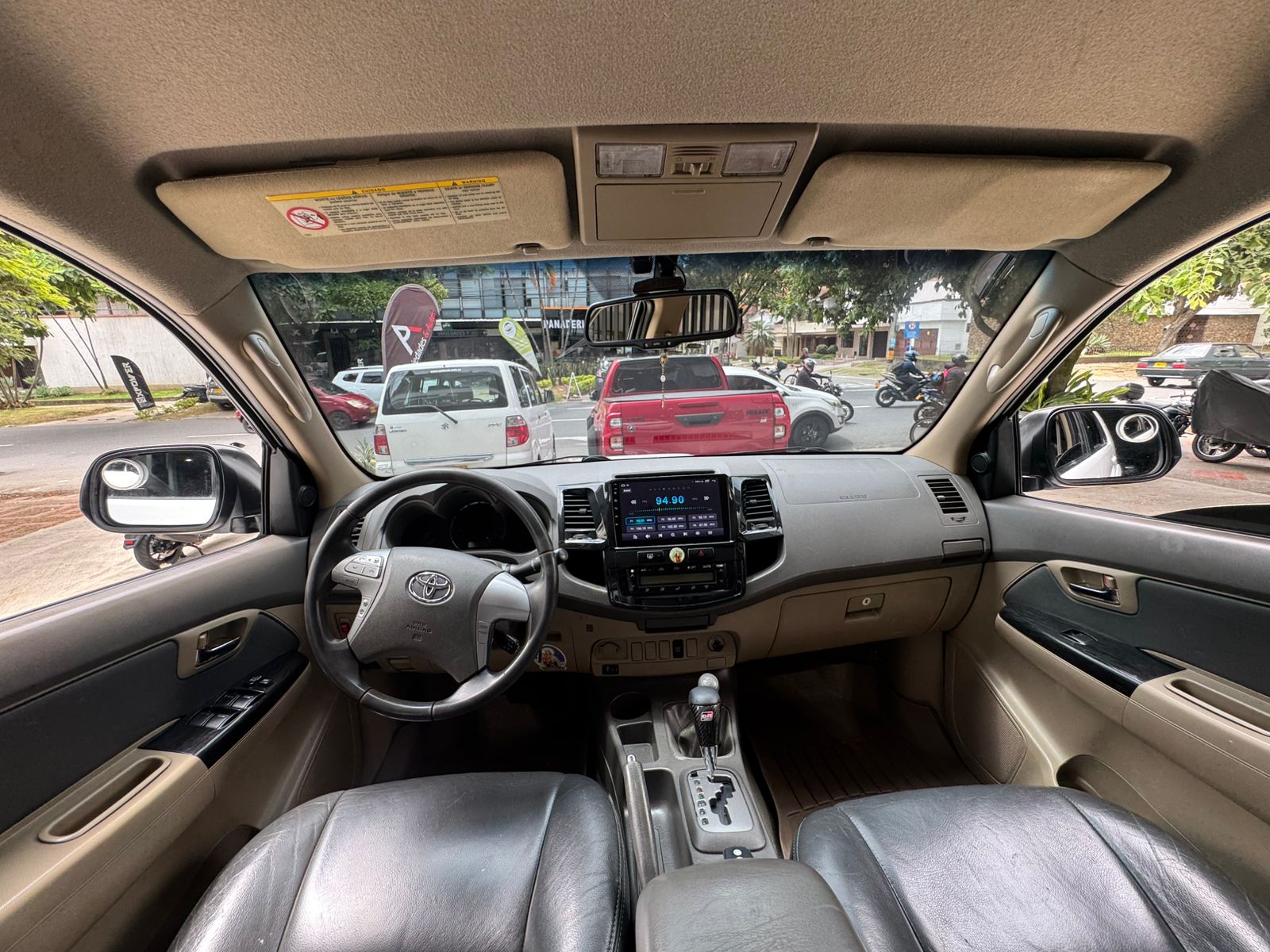 TOYOTA FORTUNER SRV 2014 - Imagen 9