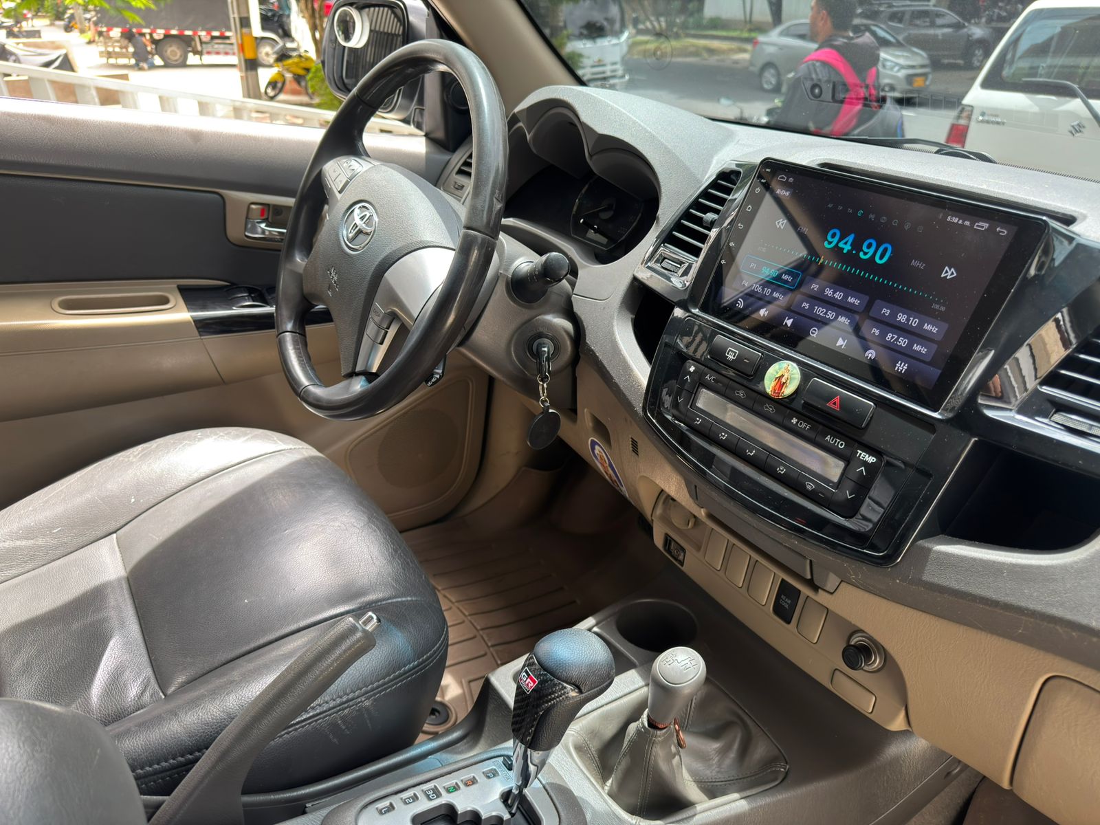TOYOTA FORTUNER SRV 2014 - Imagen 22