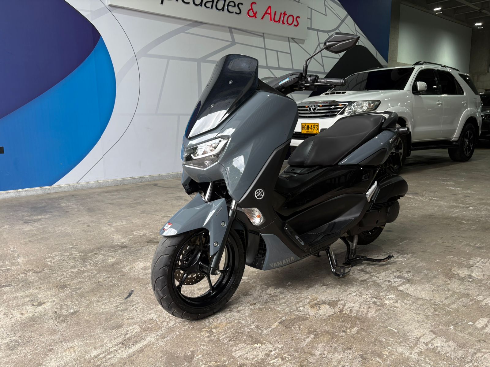 YAMAHA NMAX CONNECTED 2025