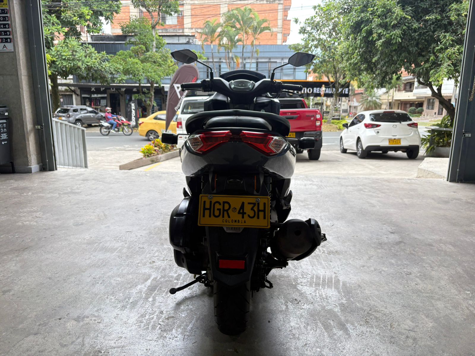 YAMAHA NMAX CONNECTED 2025 - Imagen 6