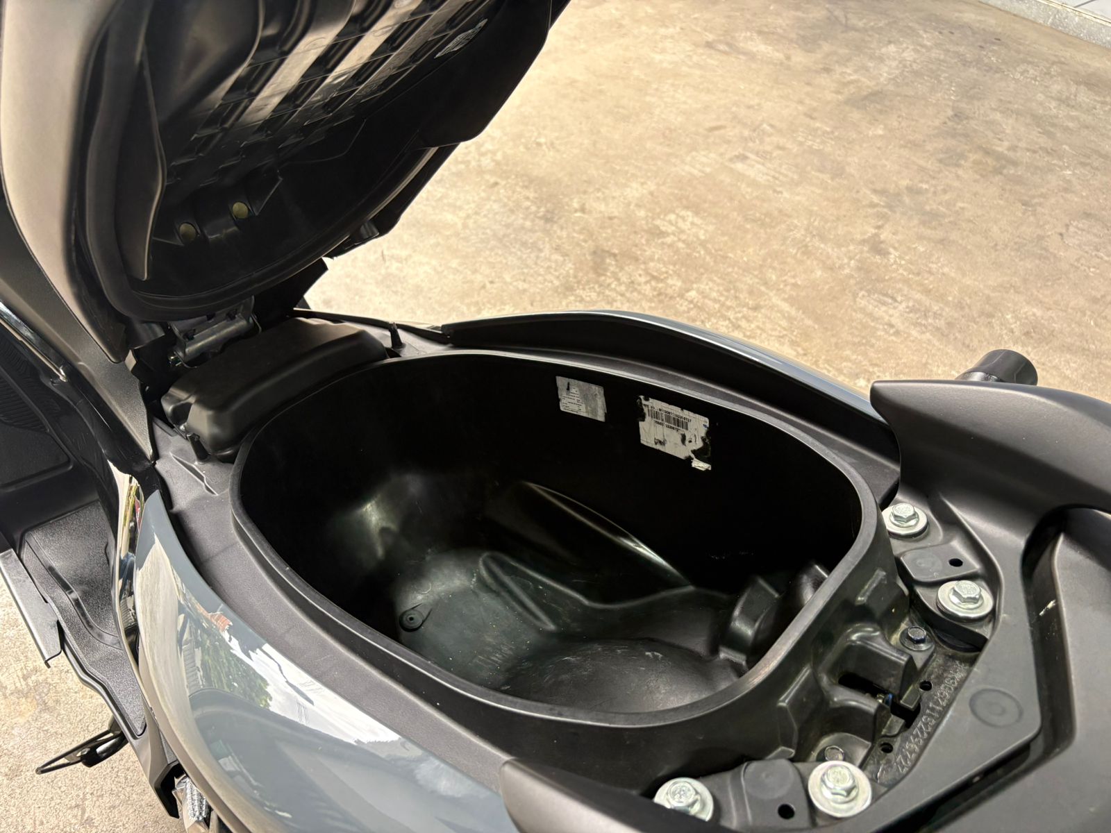 YAMAHA NMAX CONNECTED 2025 - Imagen 11