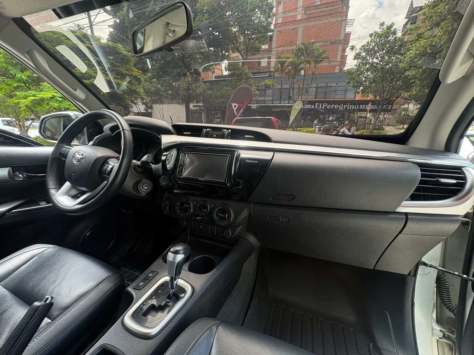 TOYOTA HILUX BLINDAJE II 2019 - Imagen 22