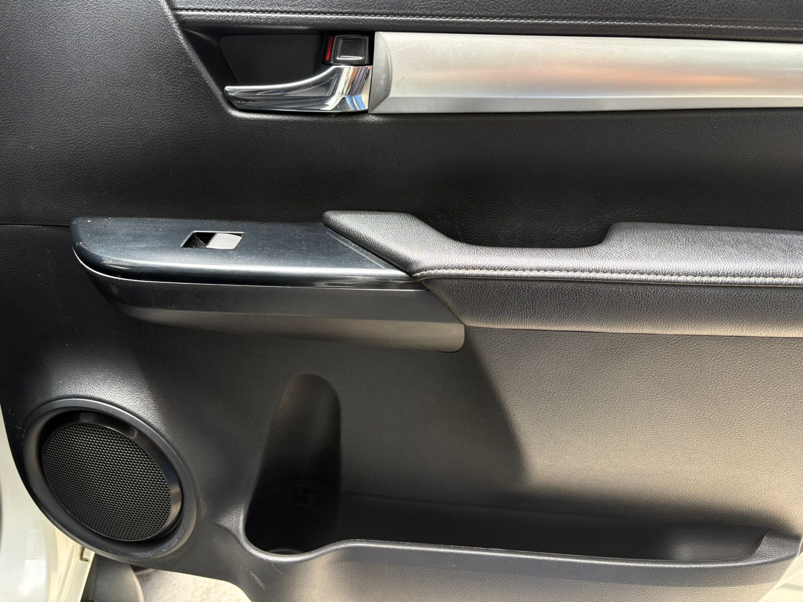 TOYOTA HILUX BLINDAJE II 2019 - Imagen 26