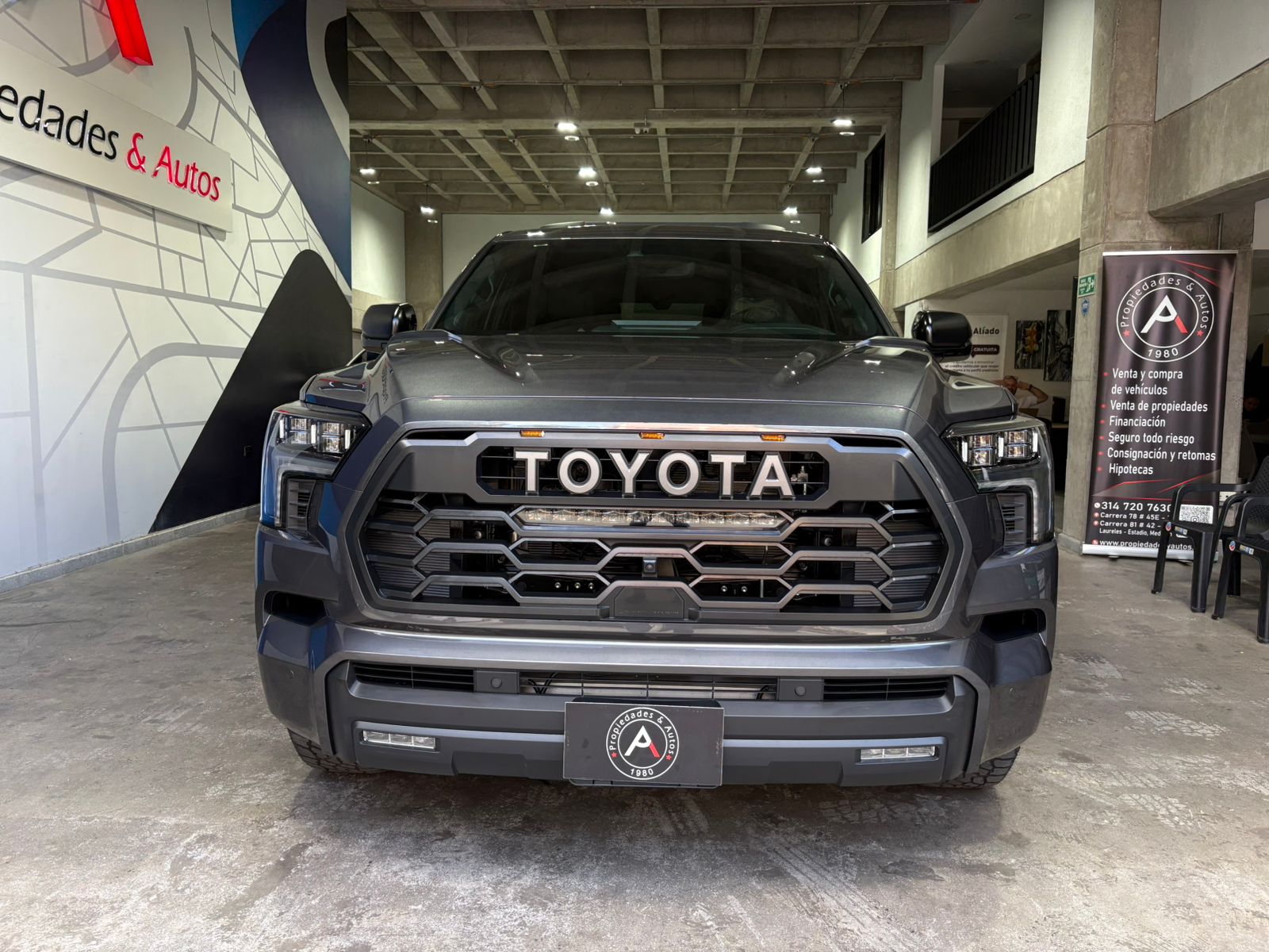 TOYOTA SEQUOIA TRD PRO - Imagen 2