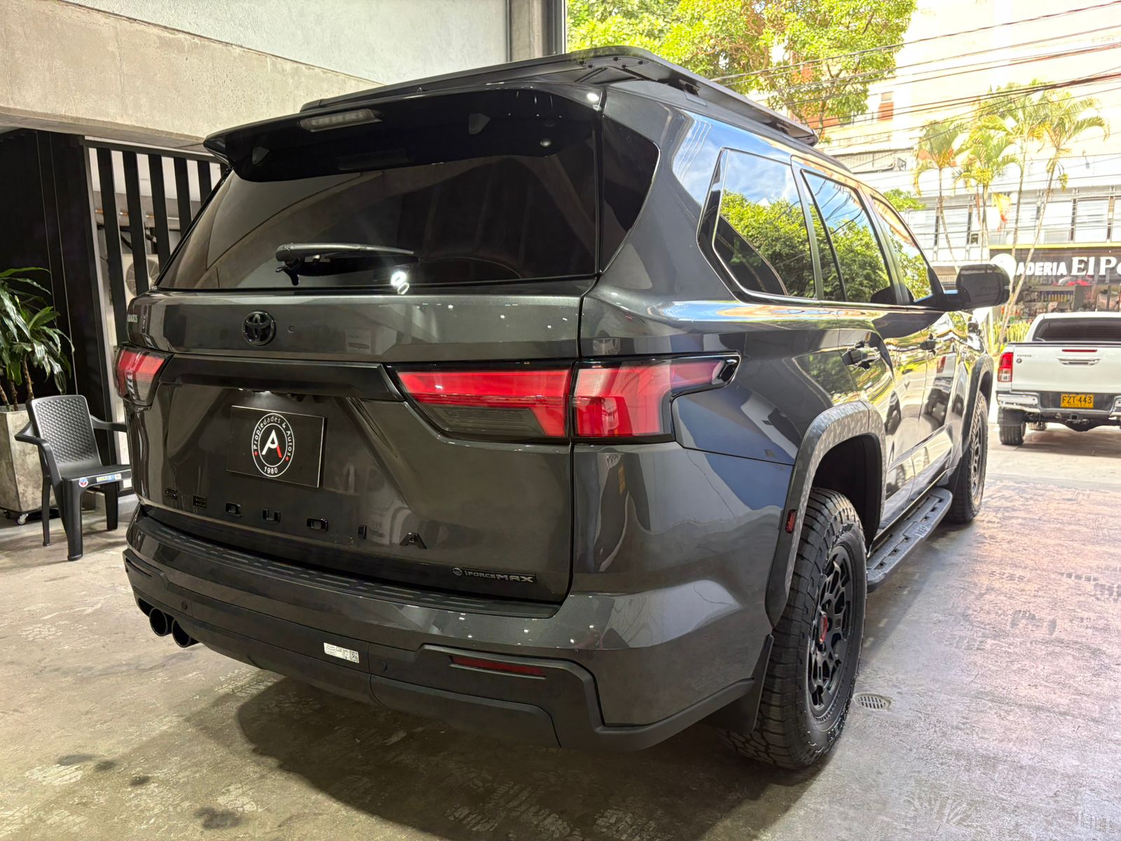 TOYOTA SEQUOIA TRD PRO - Imagen 5