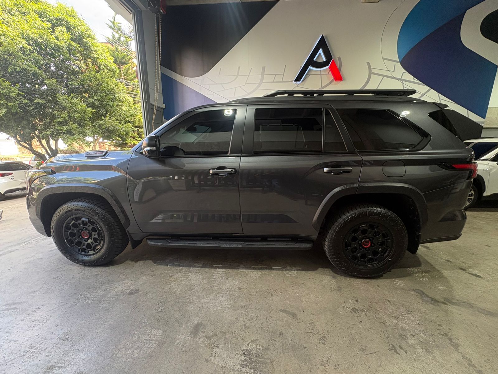 TOYOTA SEQUOIA TRD PRO - Imagen 8