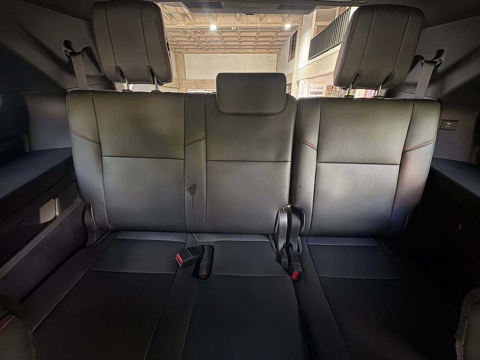 TOYOTA SEQUOIA TRD PRO - Imagen 11