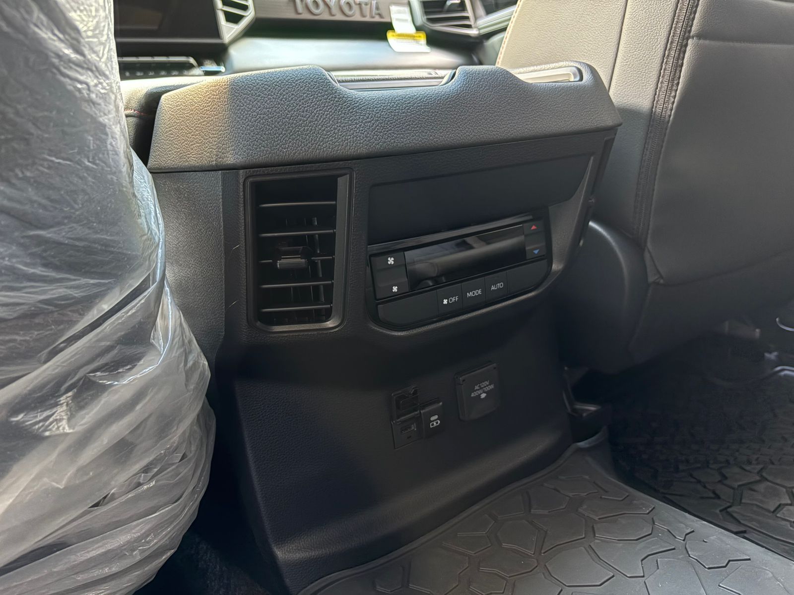 TOYOTA SEQUOIA TRD PRO - Imagen 18