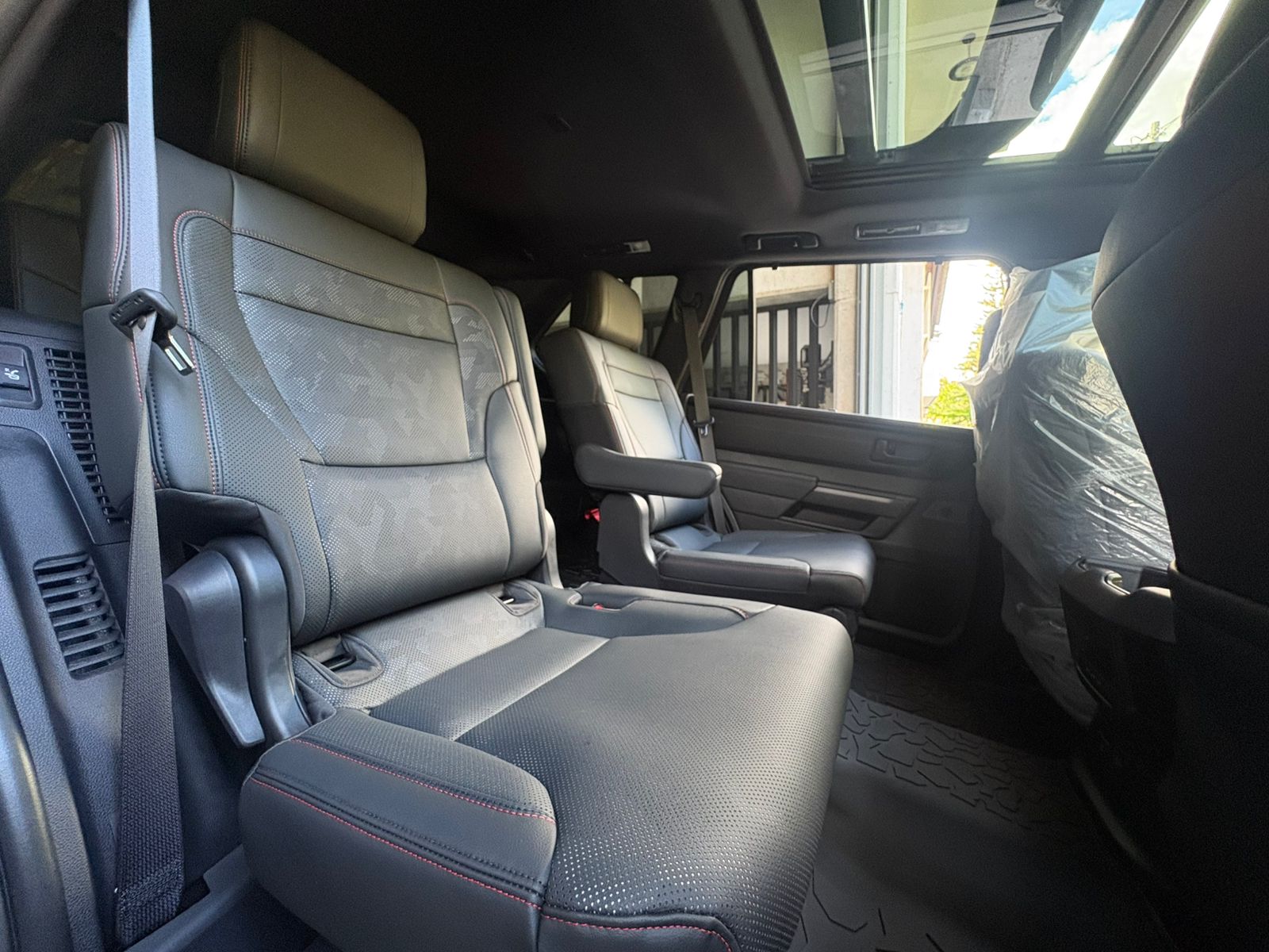 TOYOTA SEQUOIA TRD PRO - Imagen 21
