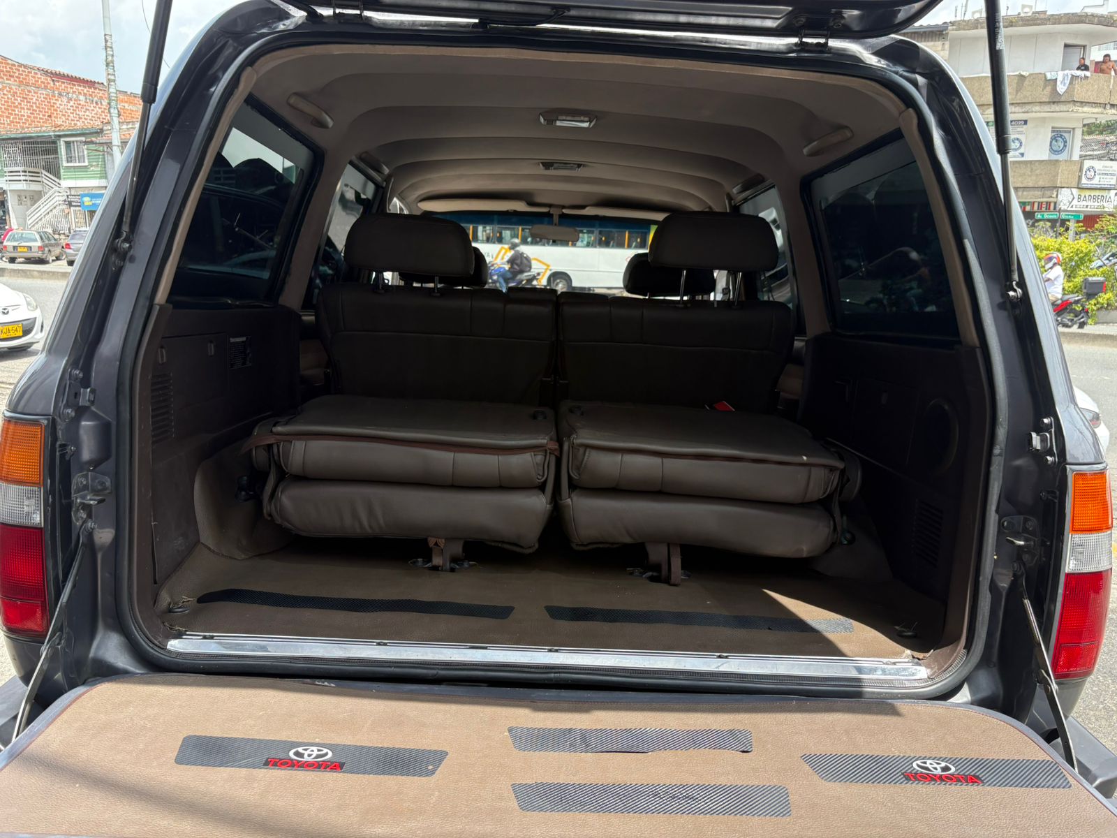 TOYOTA LAND CRUISER VX BURBUJA 1993 - Imagen 17