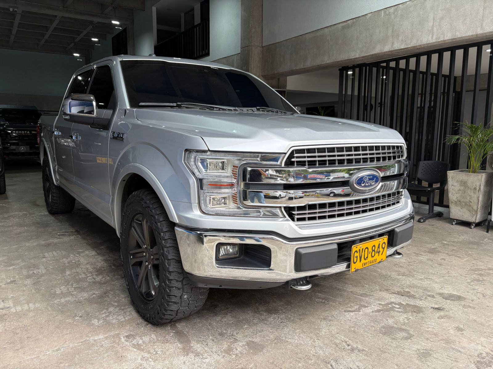 FORD F150 LARIAT BLINDAJE II 2019 - Imagen 3