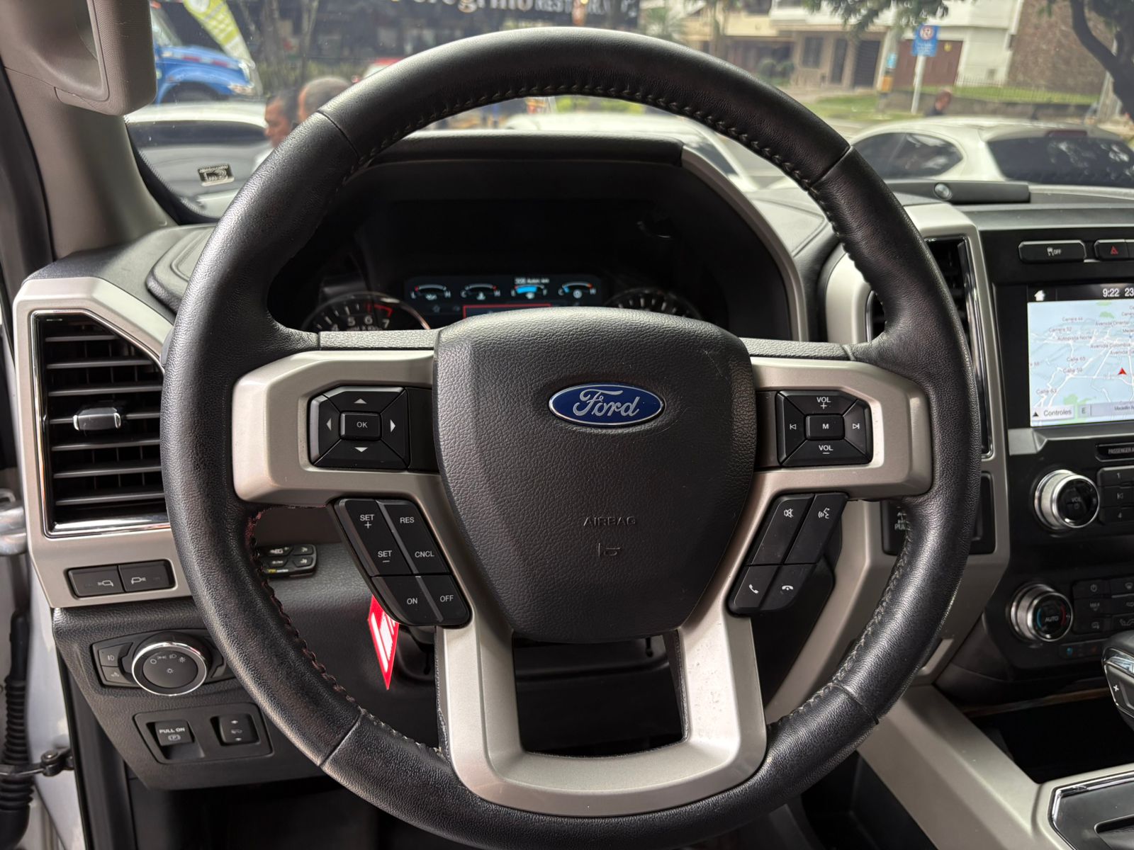 FORD F150 LARIAT BLINDAJE II 2019 - Imagen 12