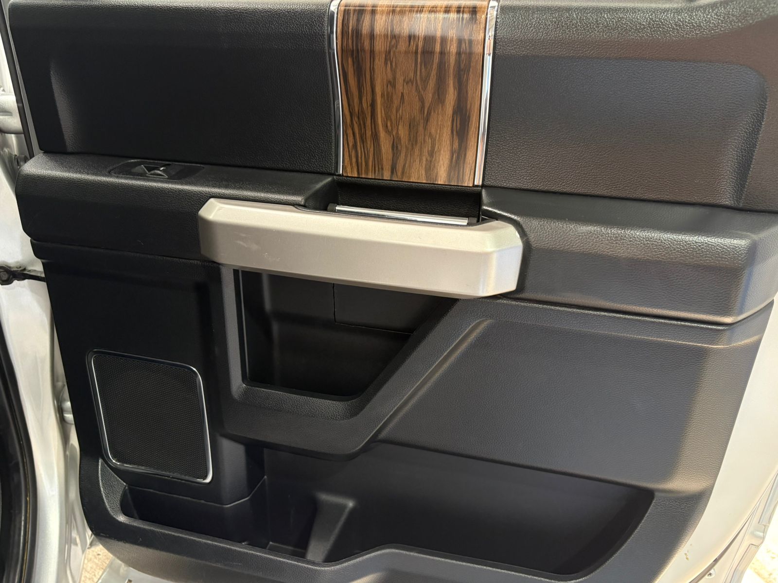 FORD F150 LARIAT BLINDAJE II 2019 - Imagen 21