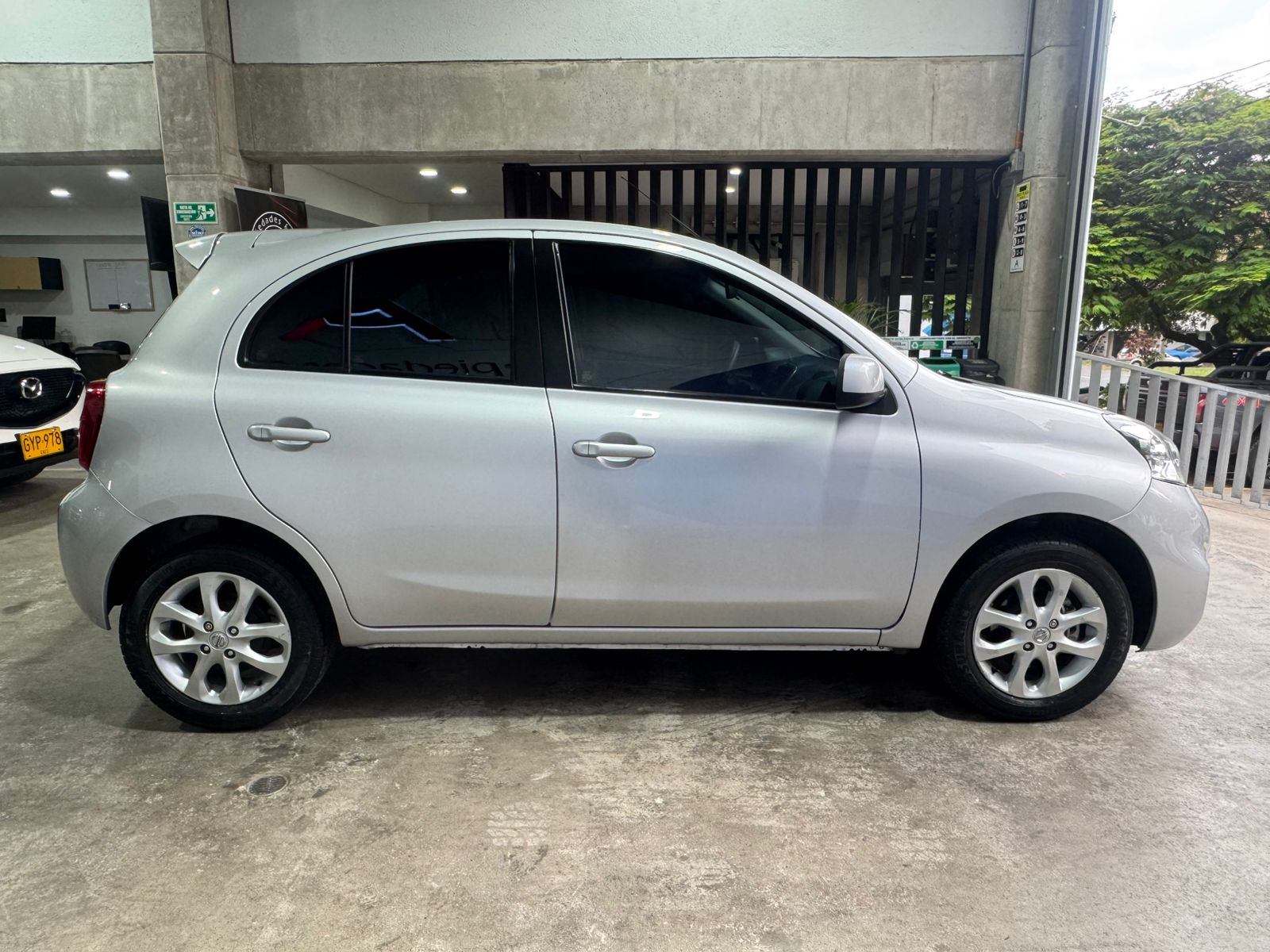 NISSAN MARCH SENSE 2017 - Imagen 4