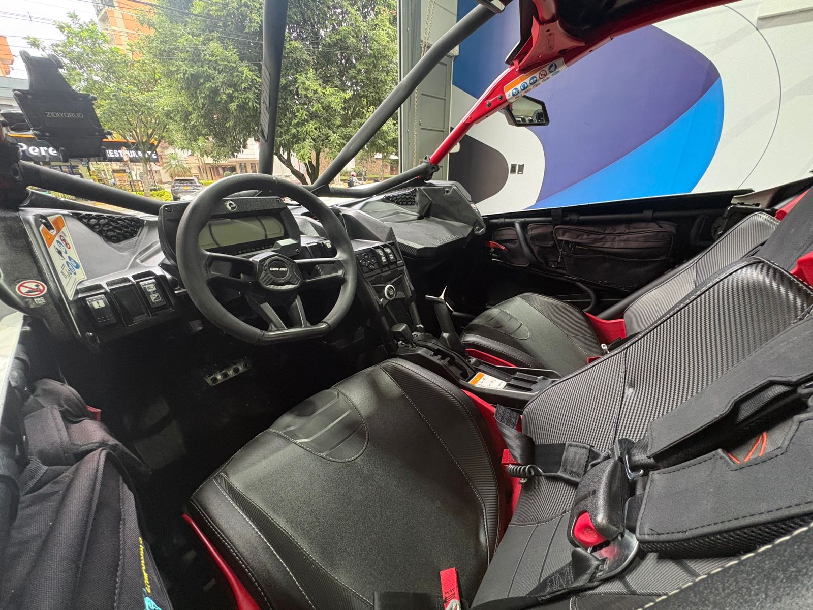 CAN AM MAVERICK X3 XRC TURBO RR 2025 - Imagen 10
