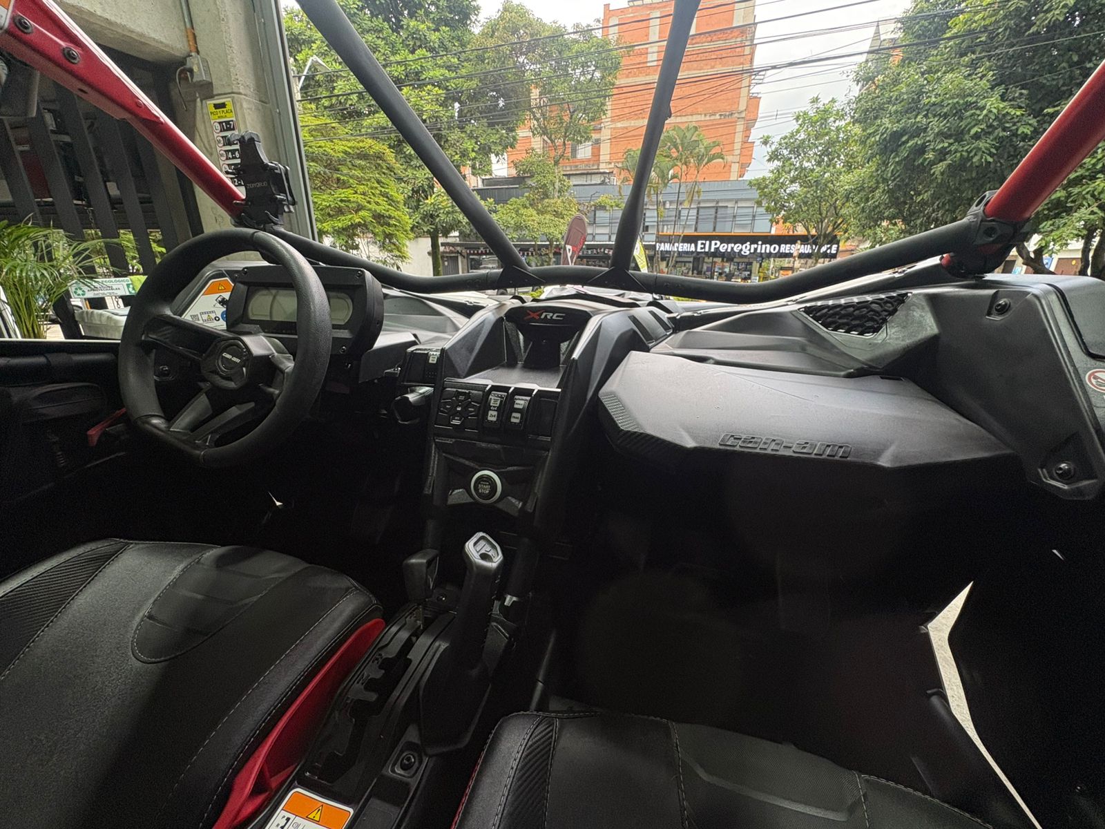 CAN AM MAVERICK X3 XRC TURBO RR 2025 - Imagen 19