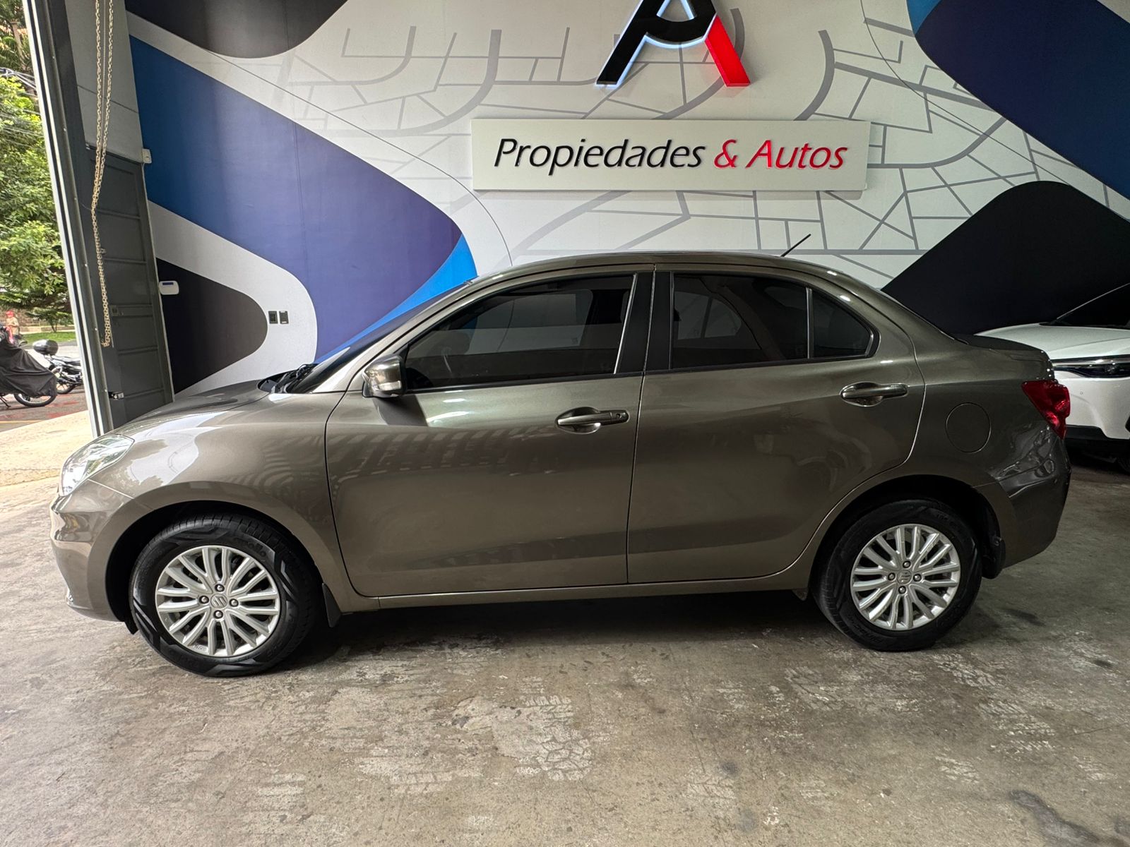 SUZUKI SWIFT DZIRE 2022 - Imagen 8