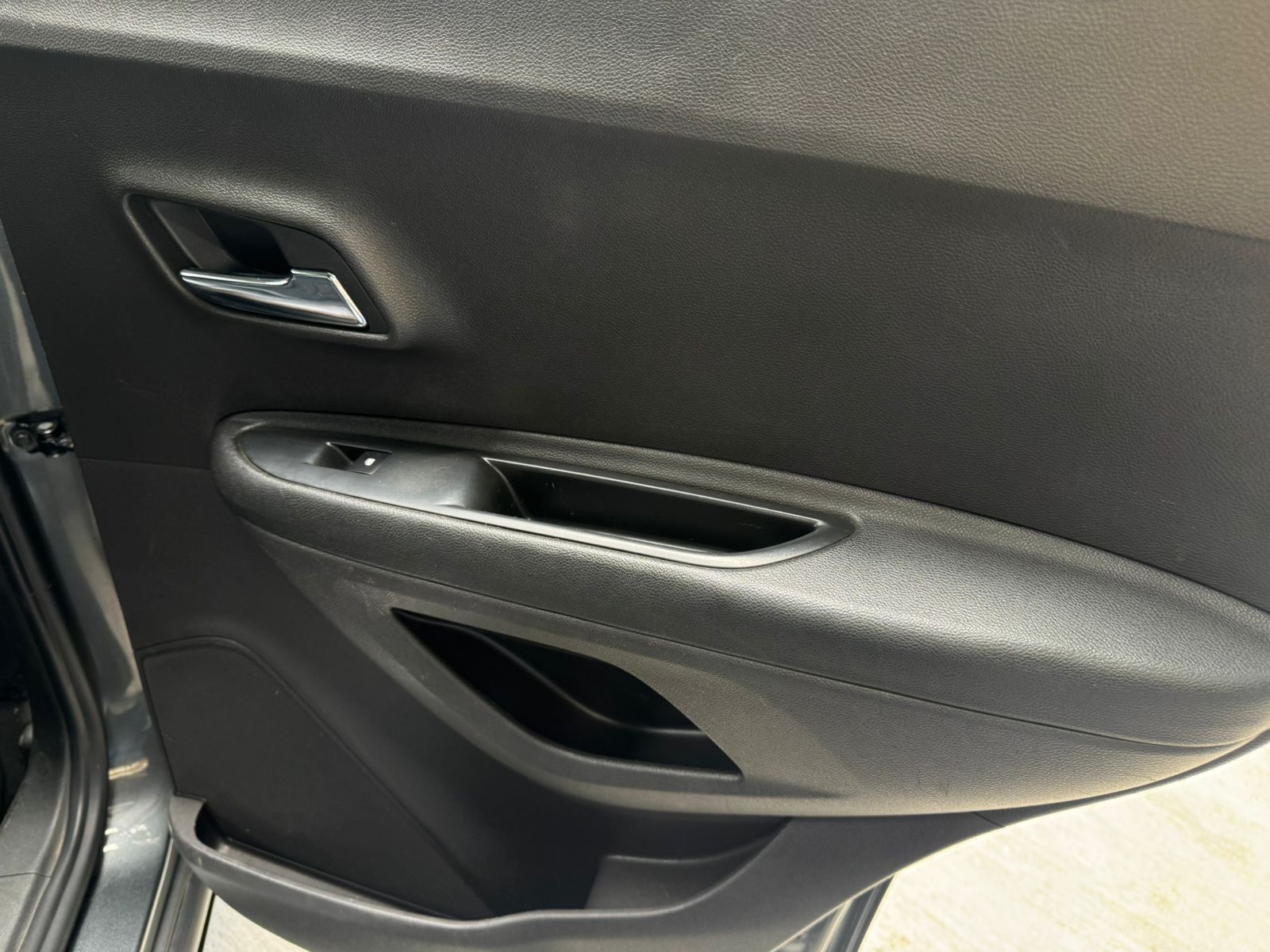 CHEVROLET TRACKER LS 2018 - Imagen 17