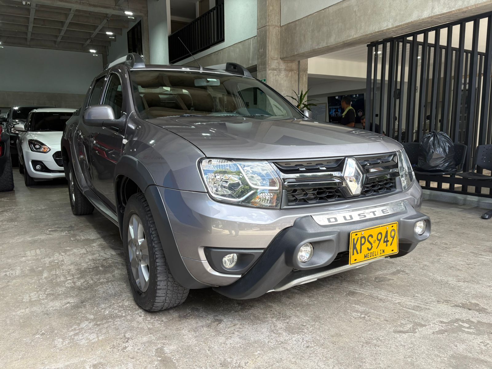 RENAULT DUSTER OROCH ZEN 2022 - Imagen 3