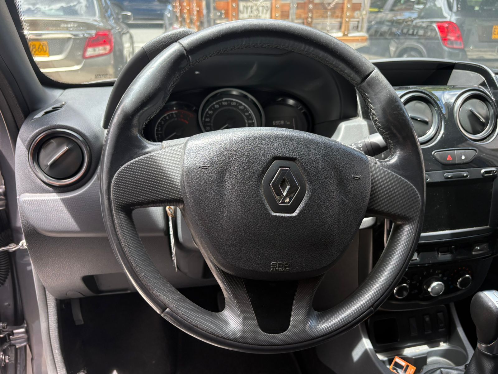 RENAULT DUSTER OROCH ZEN 2022 - Imagen 11