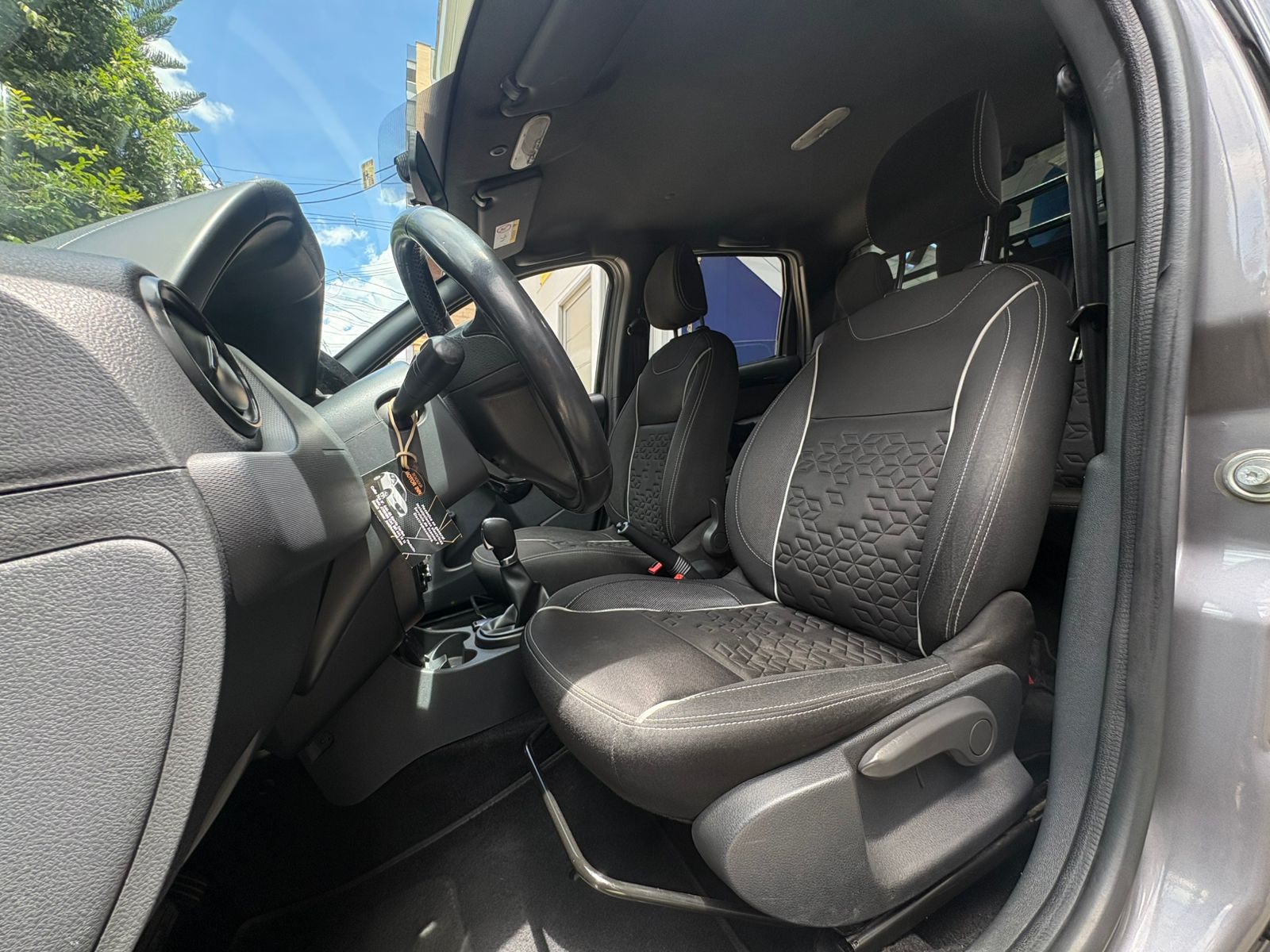 RENAULT DUSTER OROCH ZEN 2022 - Imagen 12
