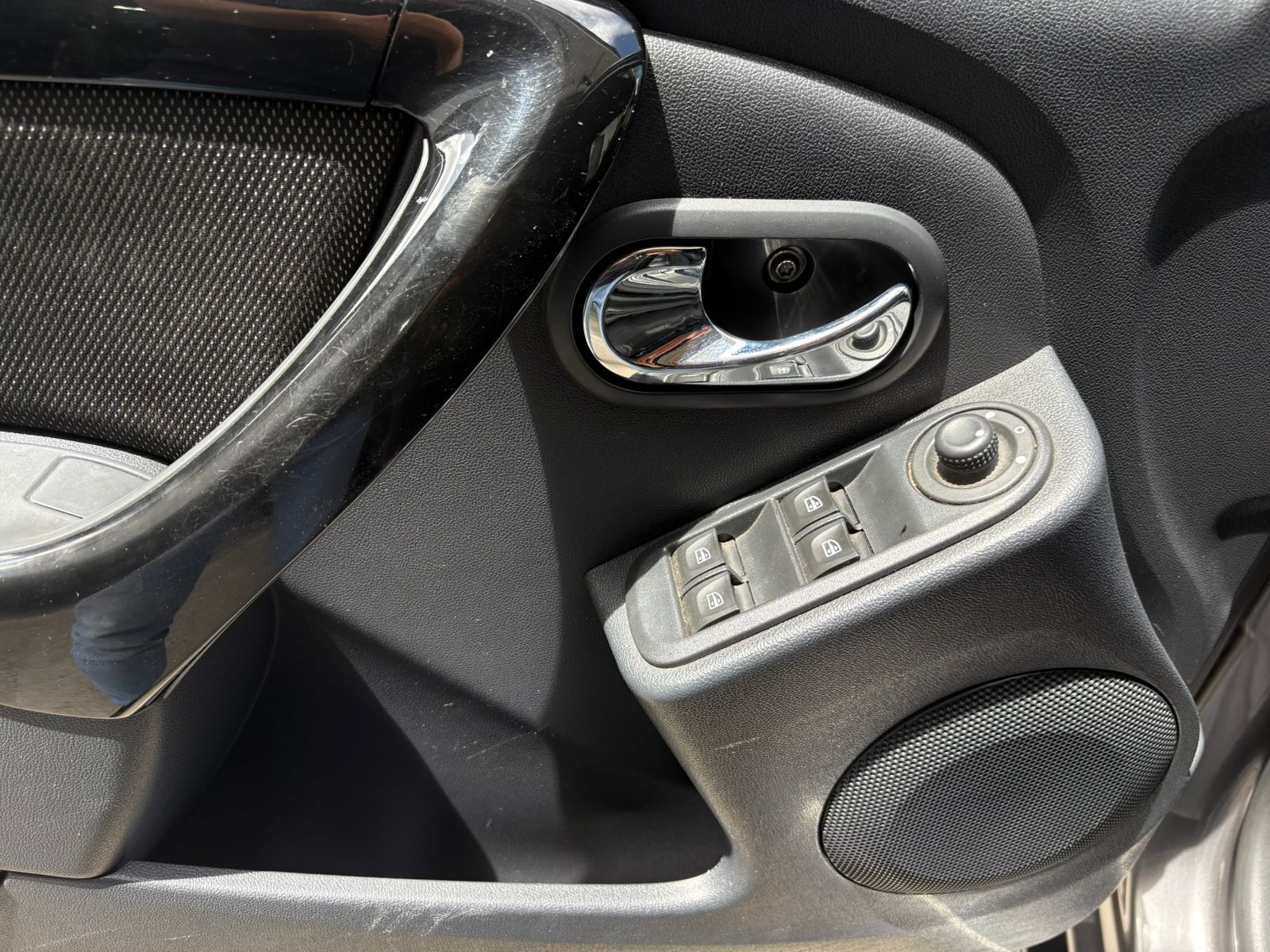 RENAULT DUSTER OROCH ZEN 2022 - Imagen 13