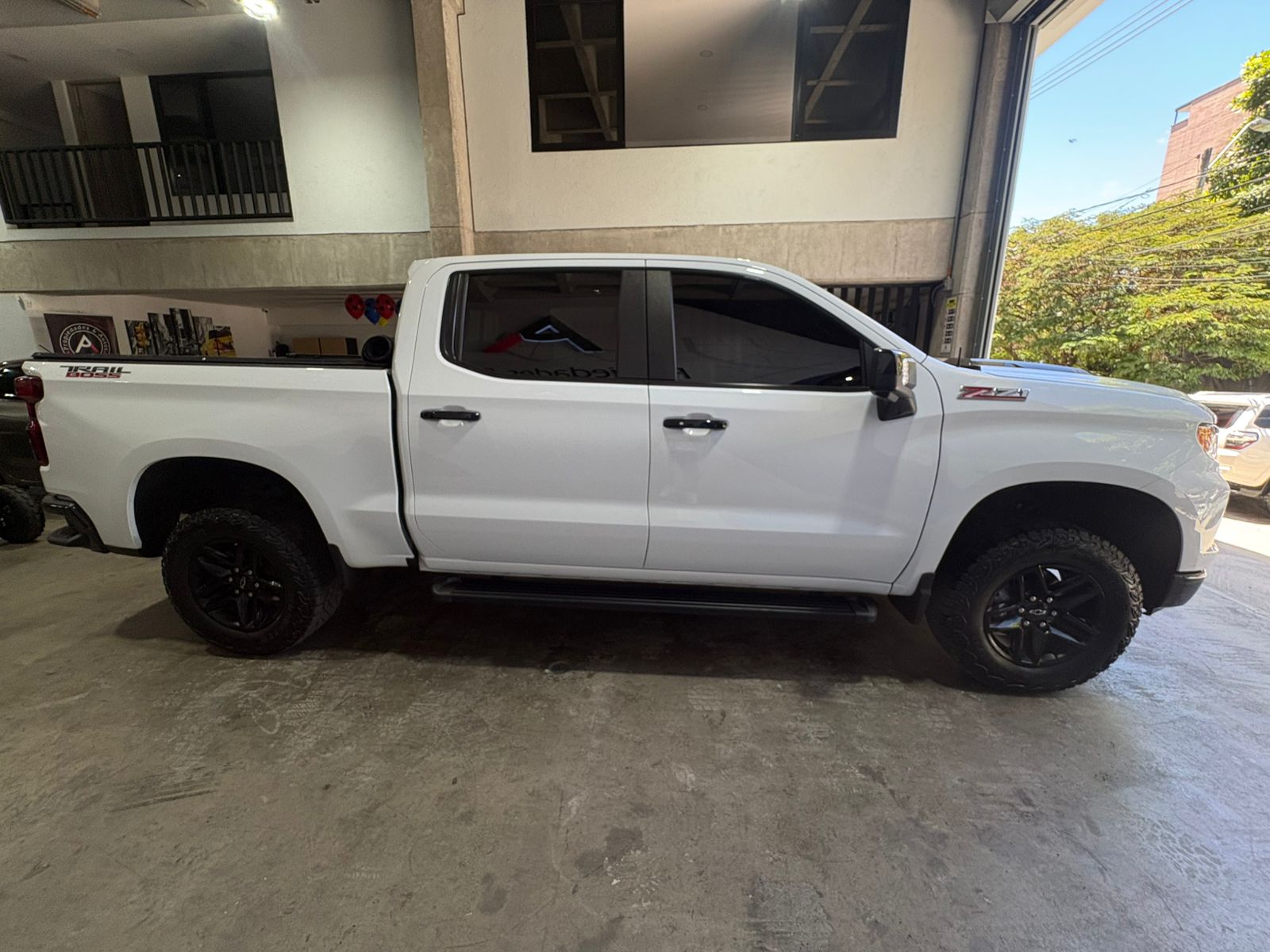 CHEVROLET SILVERADO LZ TRAIL BOSS Z71 2024 - Imagen 4