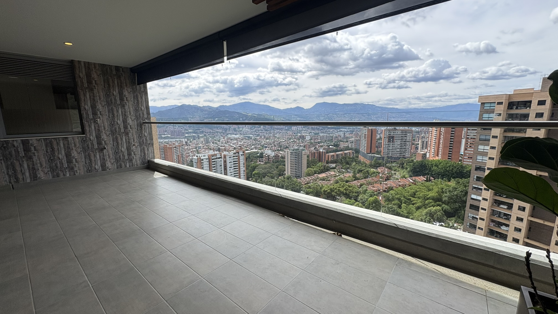 APARTAMENTO LOMA DE LAS BRUJAS, ENVIGADO