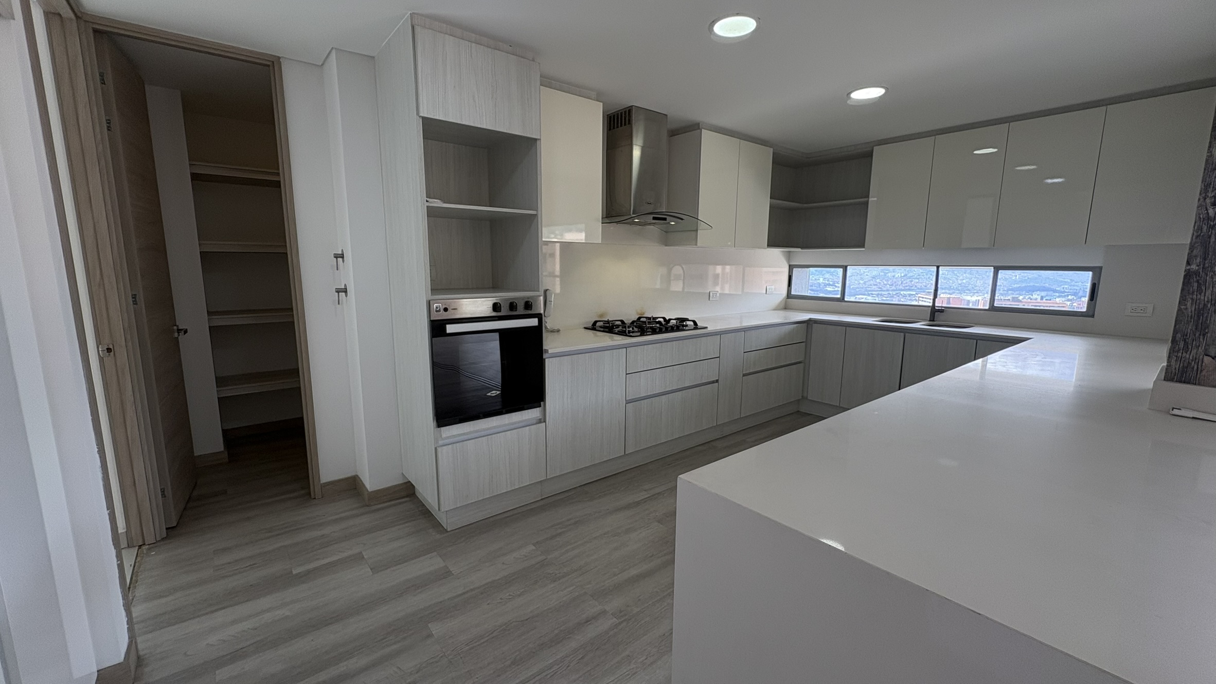 APARTAMENTO LOMA DE LAS BRUJAS, ENVIGADO - Imagen 9