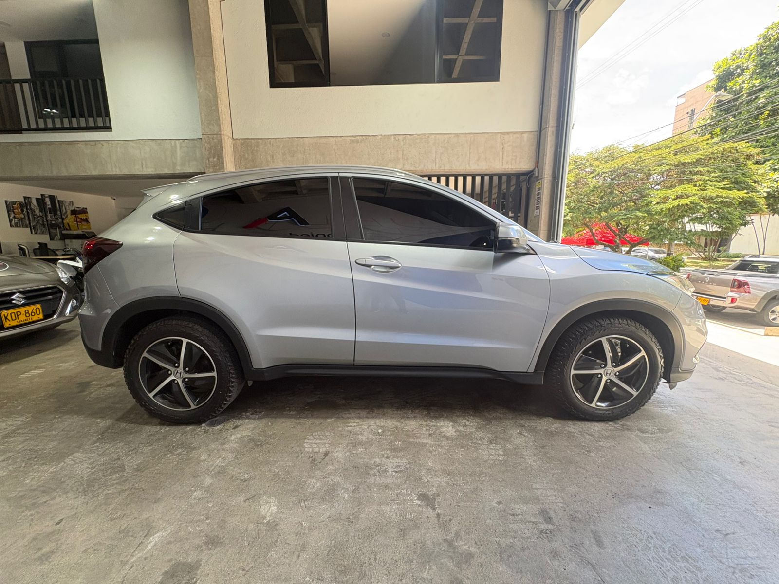 HONDA HRV EX SALVAMENTO 2020 - Imagen 4