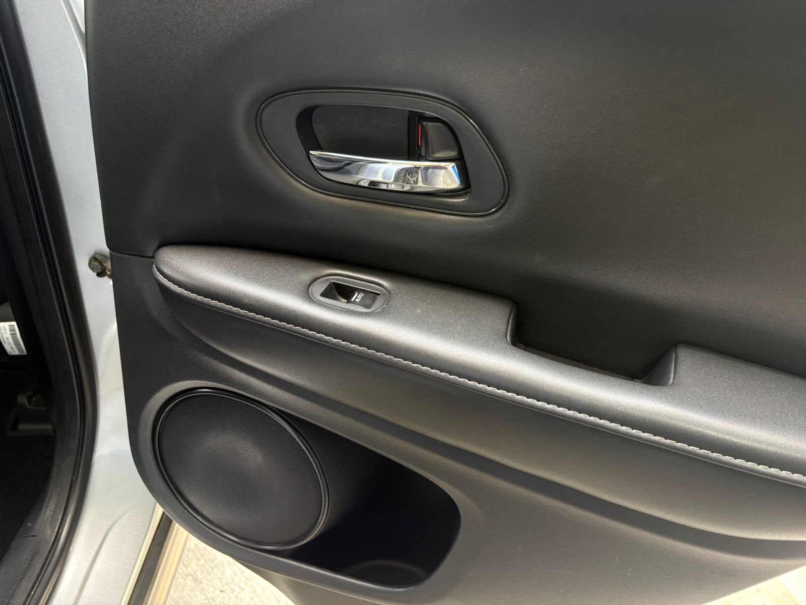 HONDA HRV EX SALVAMENTO 2020 - Imagen 19
