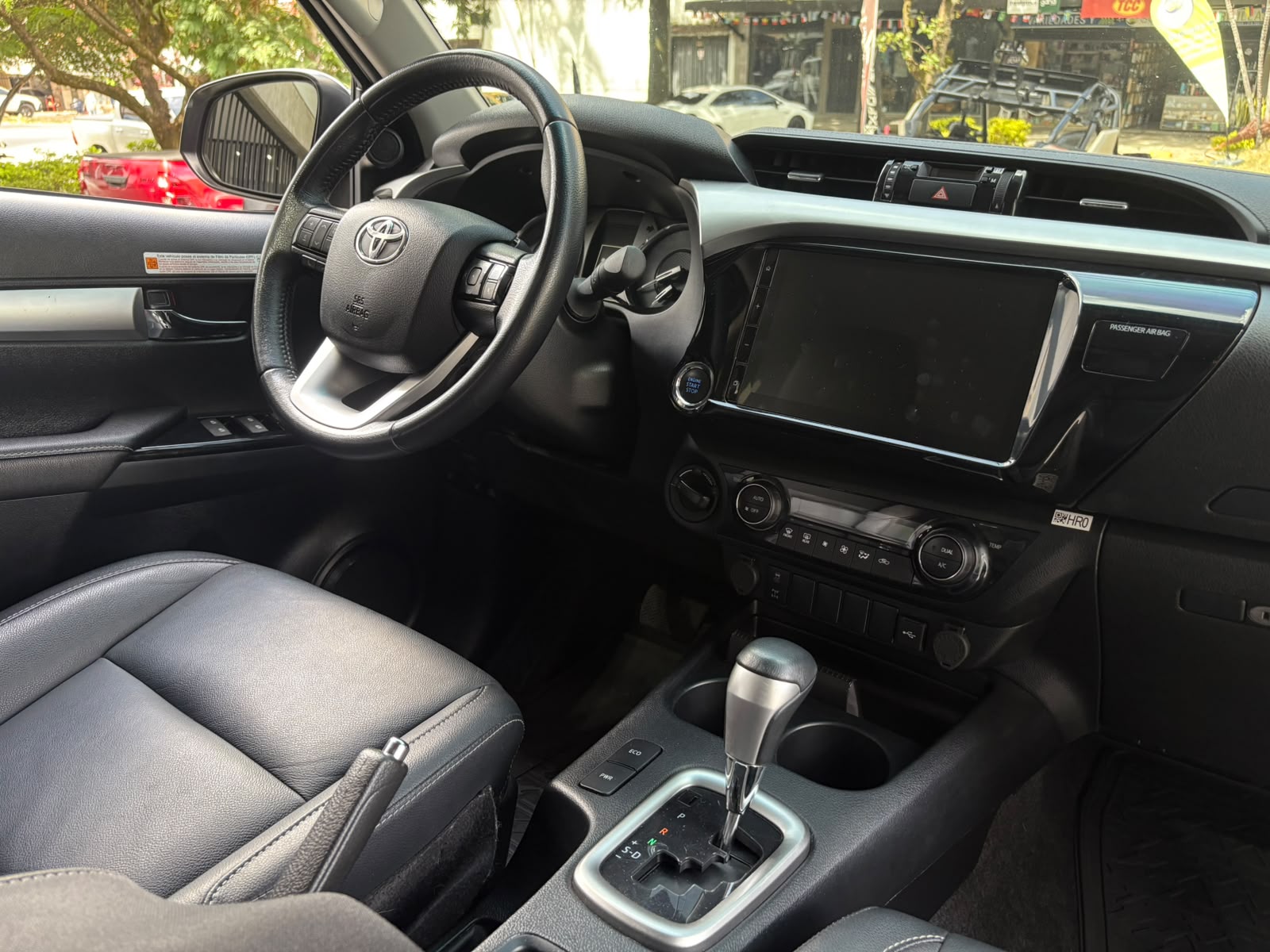 TOYOTA HILUX 2025 - Imagen 21