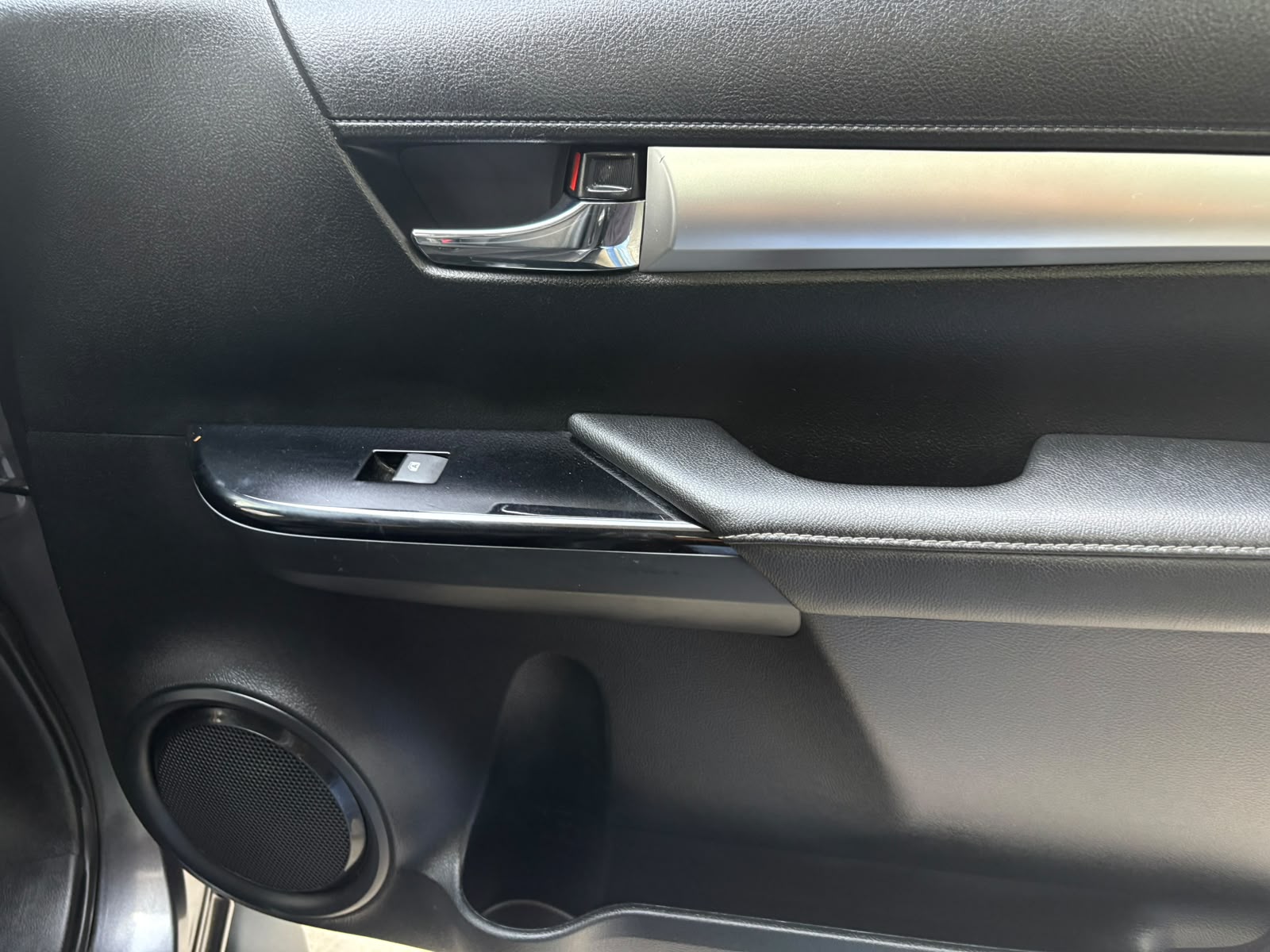TOYOTA HILUX 2025 - Imagen 24