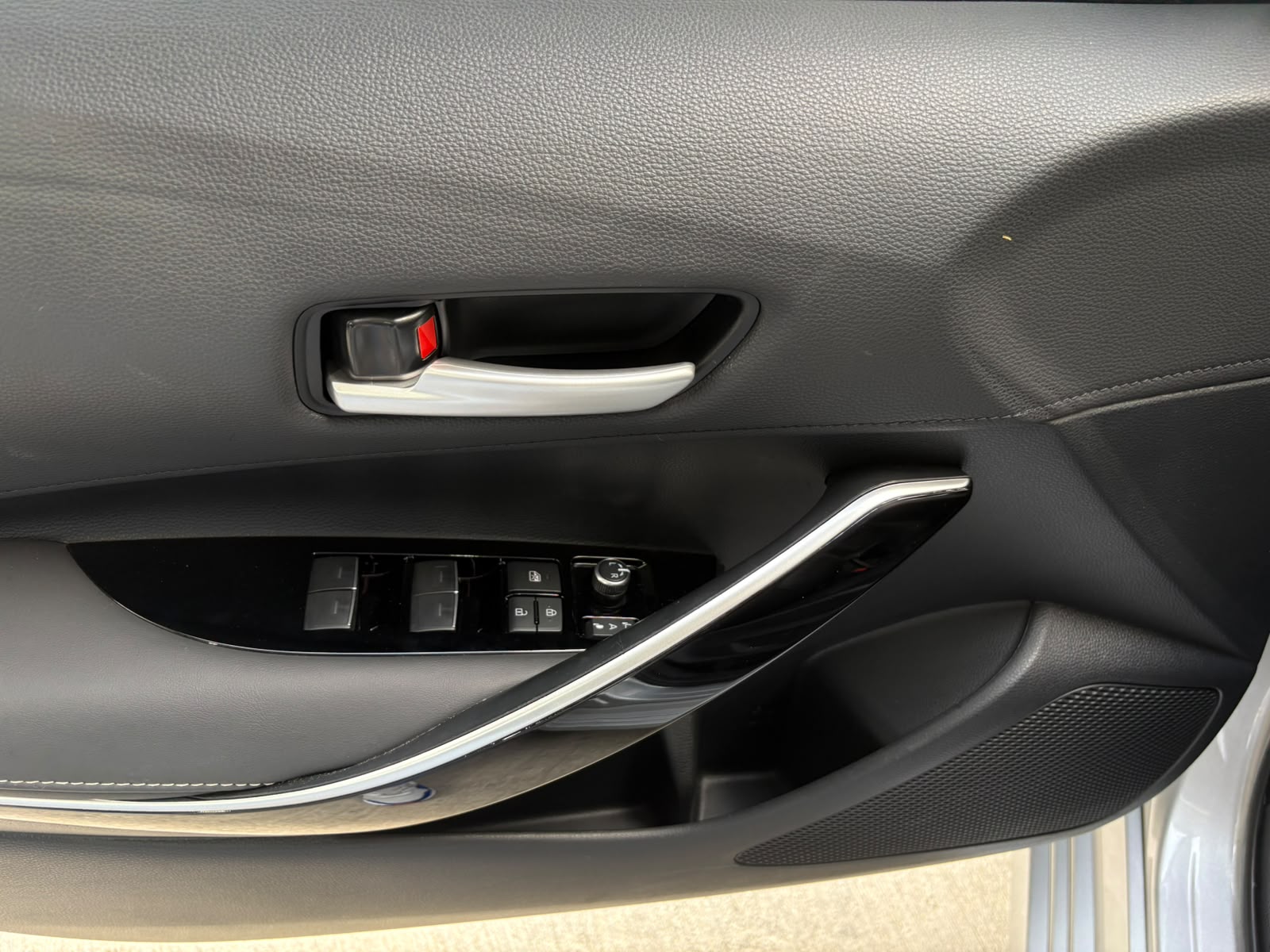 TOYOTA COROLLA SEG BLINDAJE II 2024 - Imagen 14