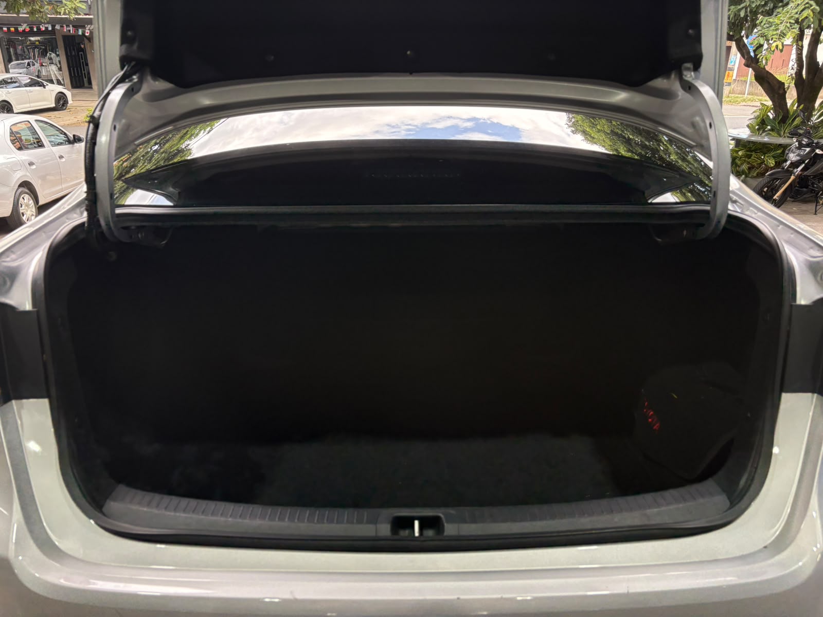 TOYOTA COROLLA SEG BLINDAJE II 2024 - Imagen 18
